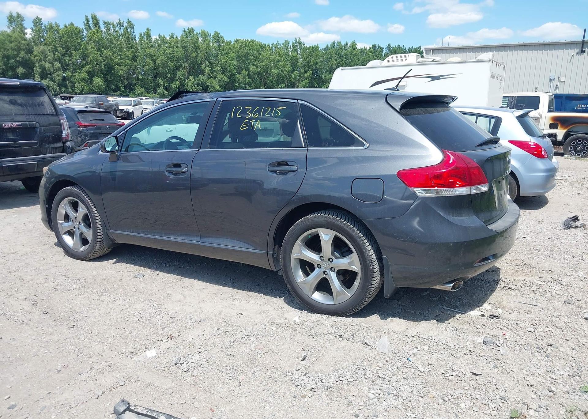 2011 TOYOTA VENZA
