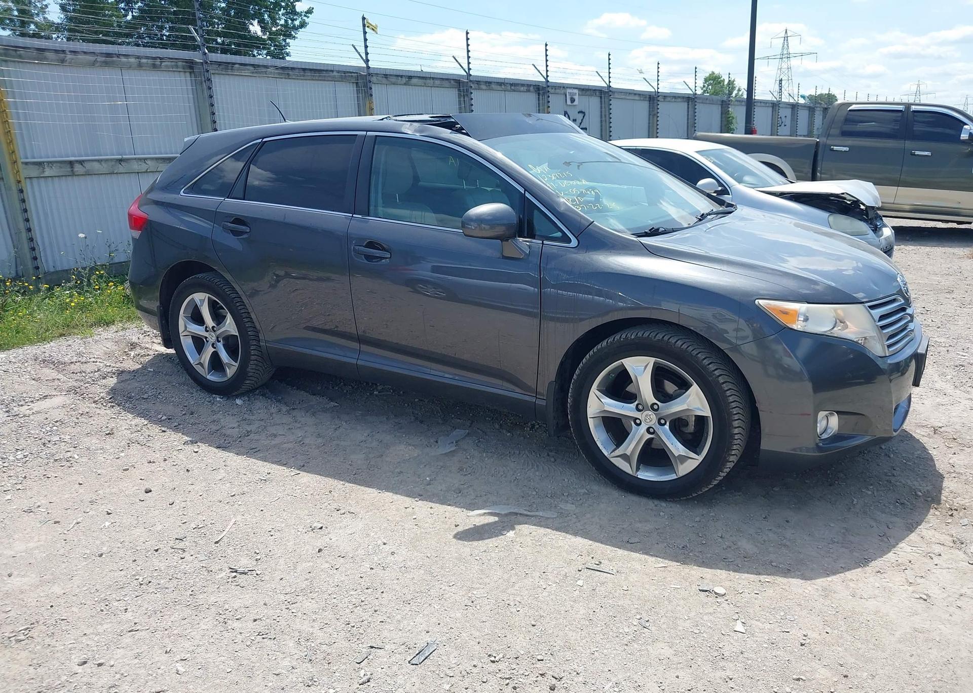 2011 TOYOTA VENZA