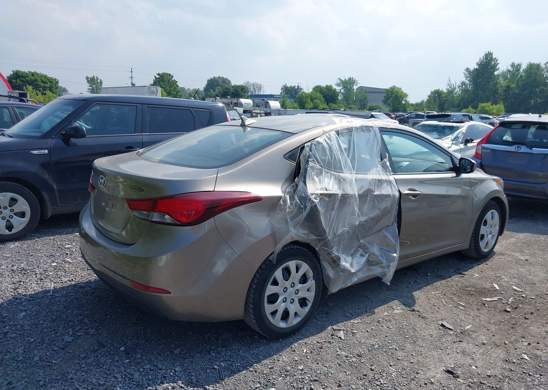 2014 HYUNDAI ELANTRA GL
