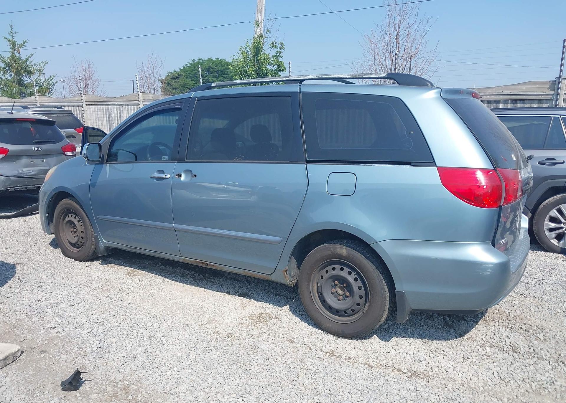 2008 TOYOTA SIENNA CE