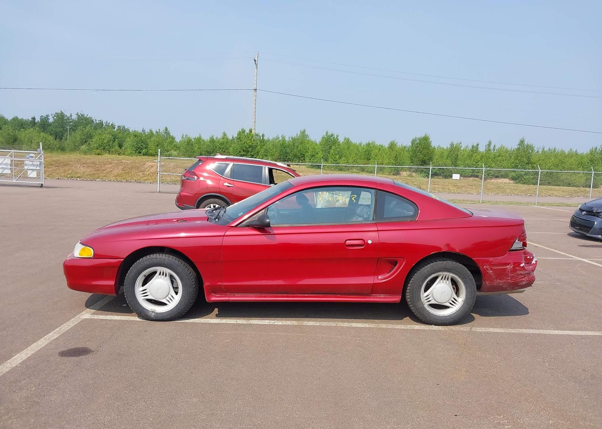 1995 FORD MUSTANG