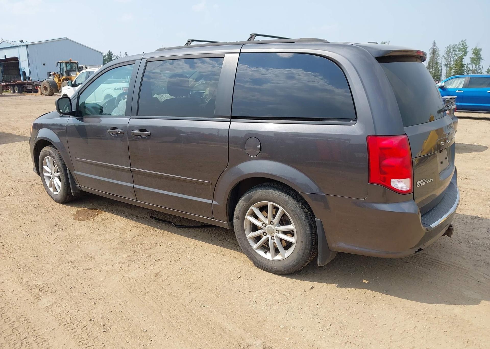 2015 DODGE GRAND CARAVAN SE