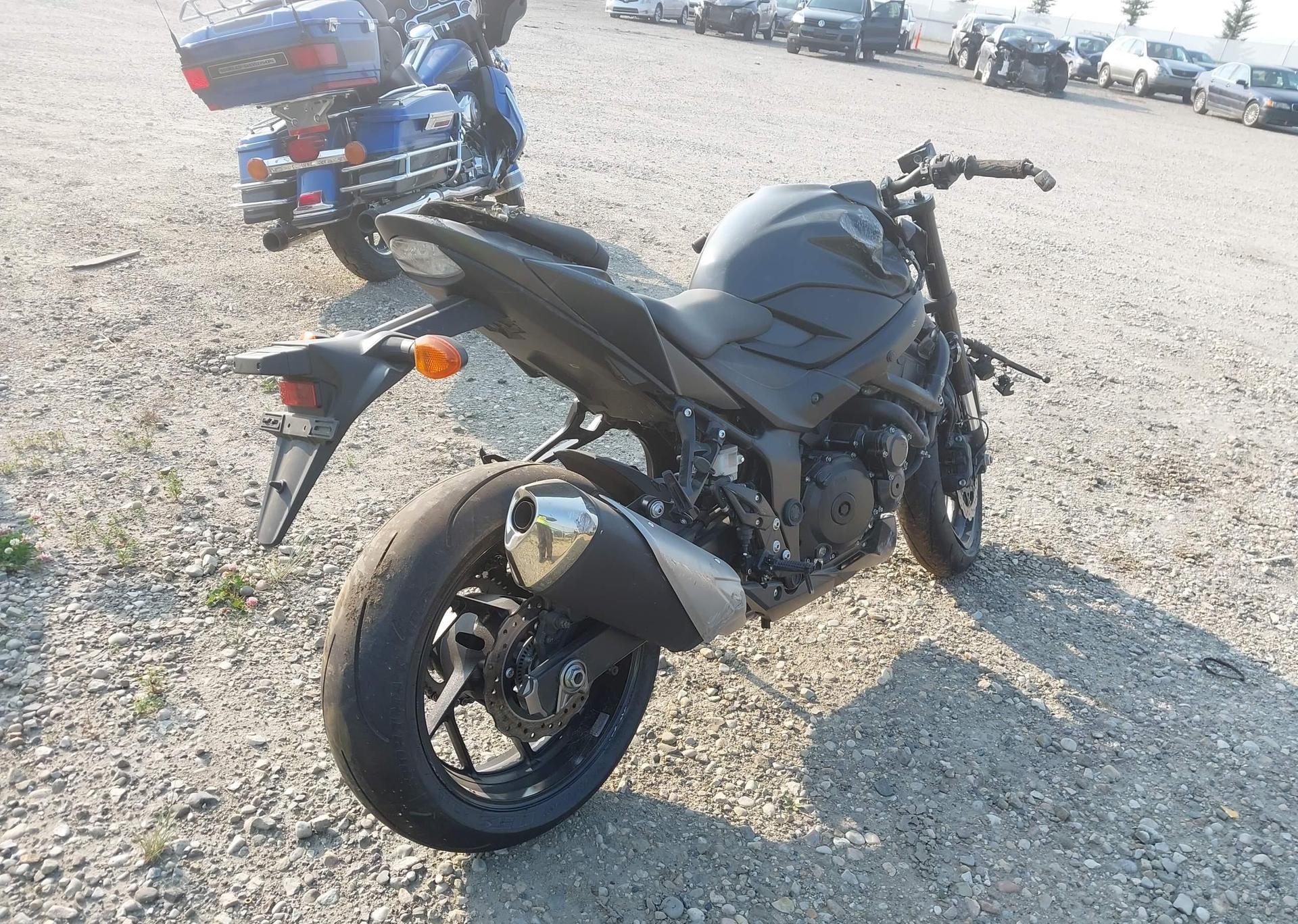 2021 SUZUKI GSX-S750 M