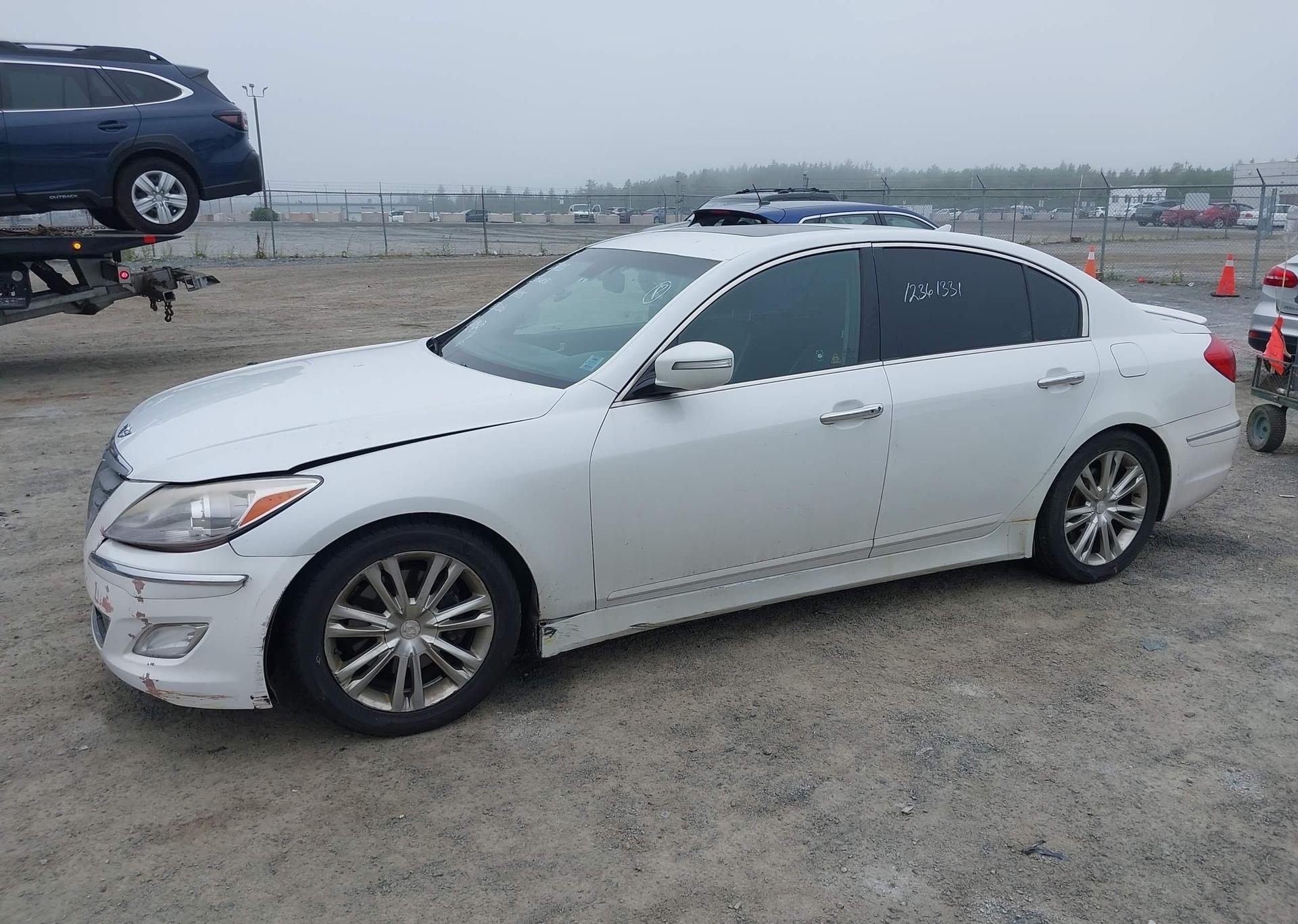 2012 HYUNDAI GENESIS 3.8 TECHNOLOGY