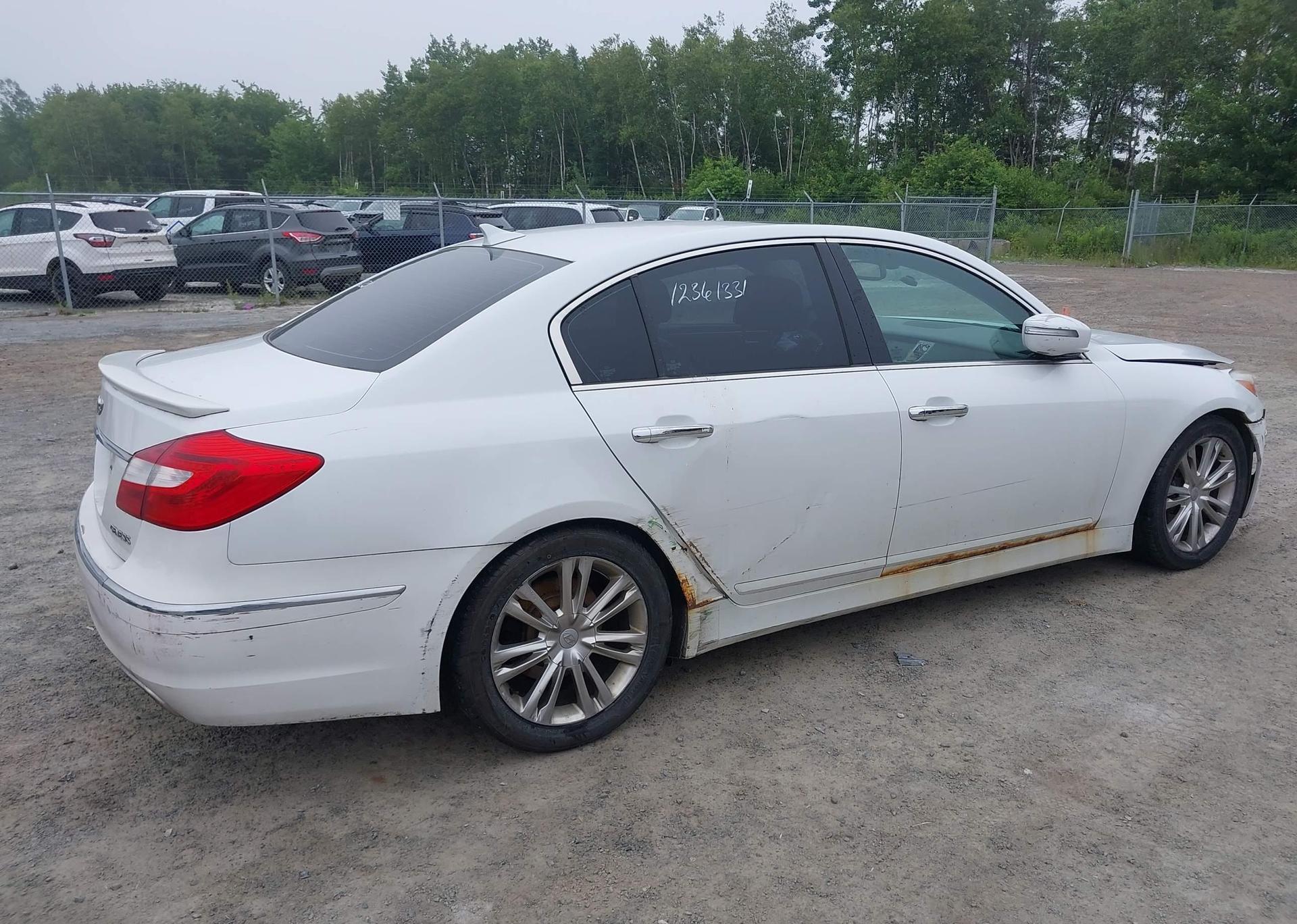 2012 HYUNDAI GENESIS 3.8 TECHNOLOGY