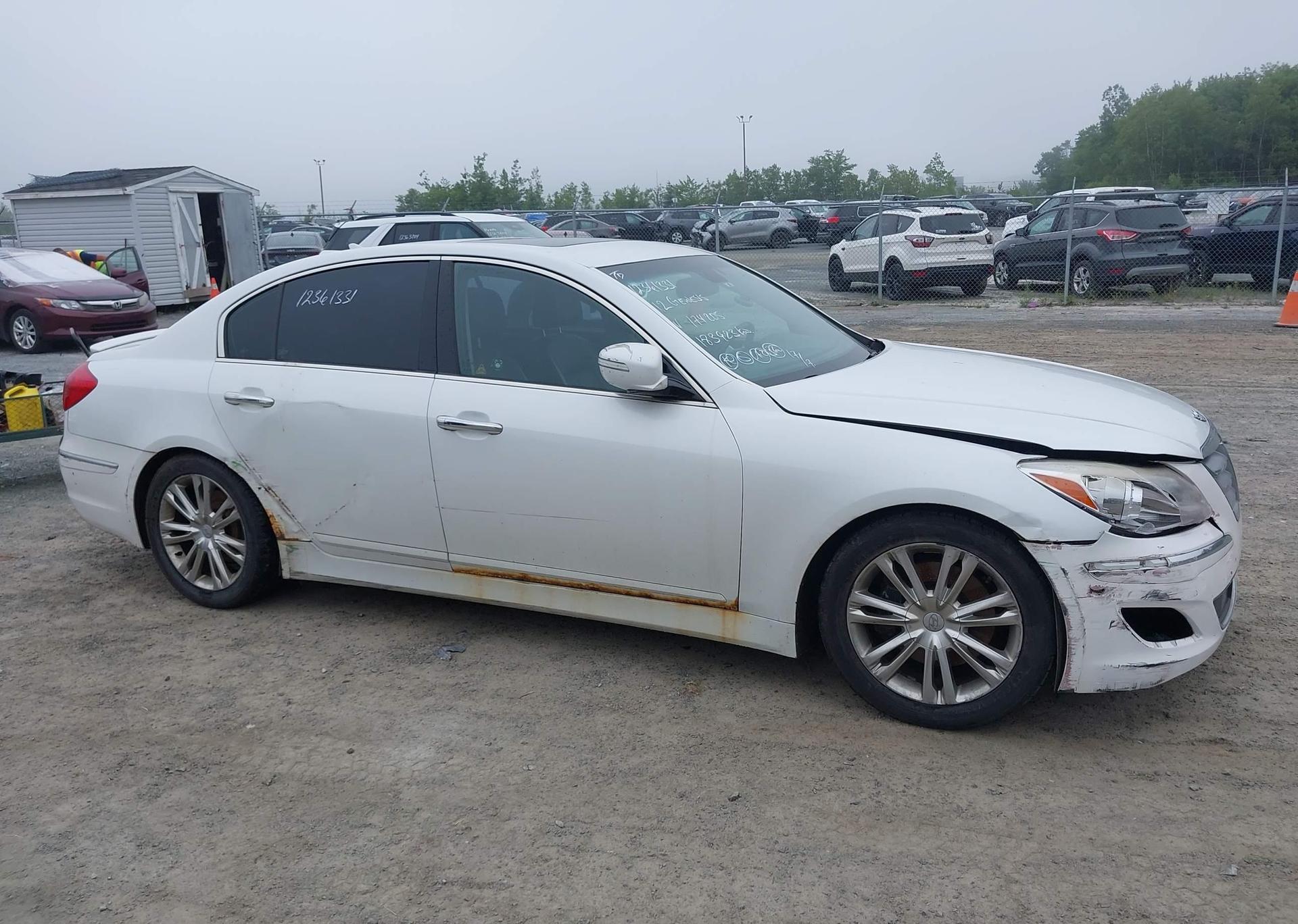 2012 HYUNDAI GENESIS 3.8 TECHNOLOGY