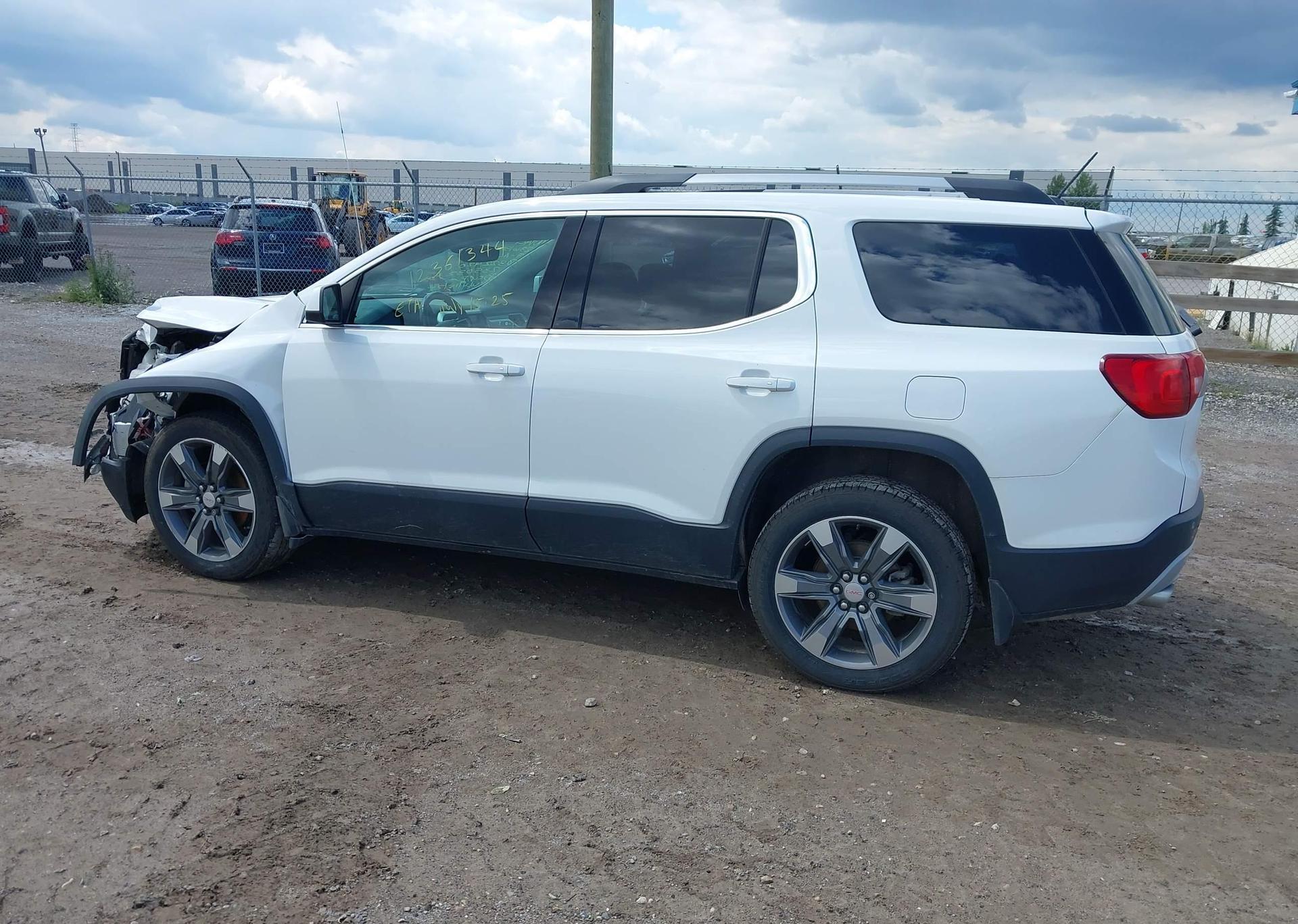 2017 GMC ACADIA SLT-2