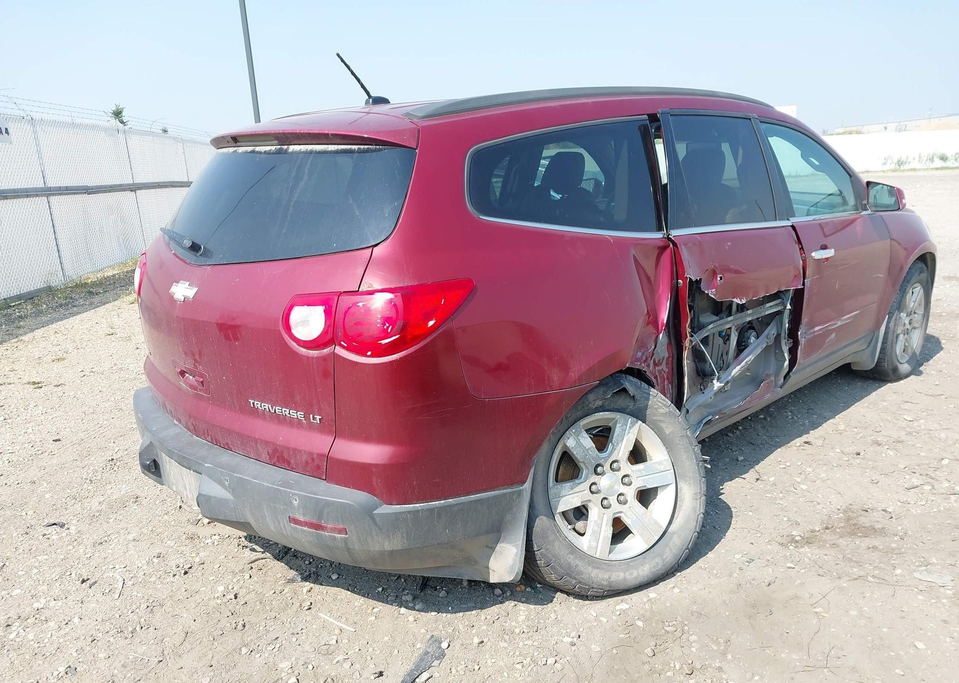 2011 CHEVROLET TRAVERSE LT