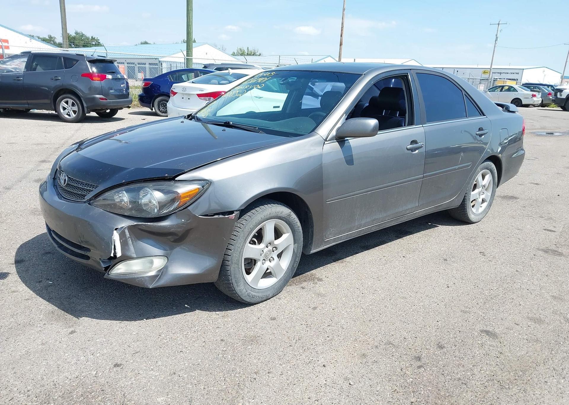2002 TOYOTA CAMRY LE V6