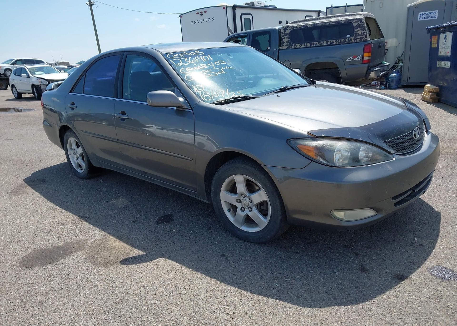 2002 TOYOTA CAMRY LE V6