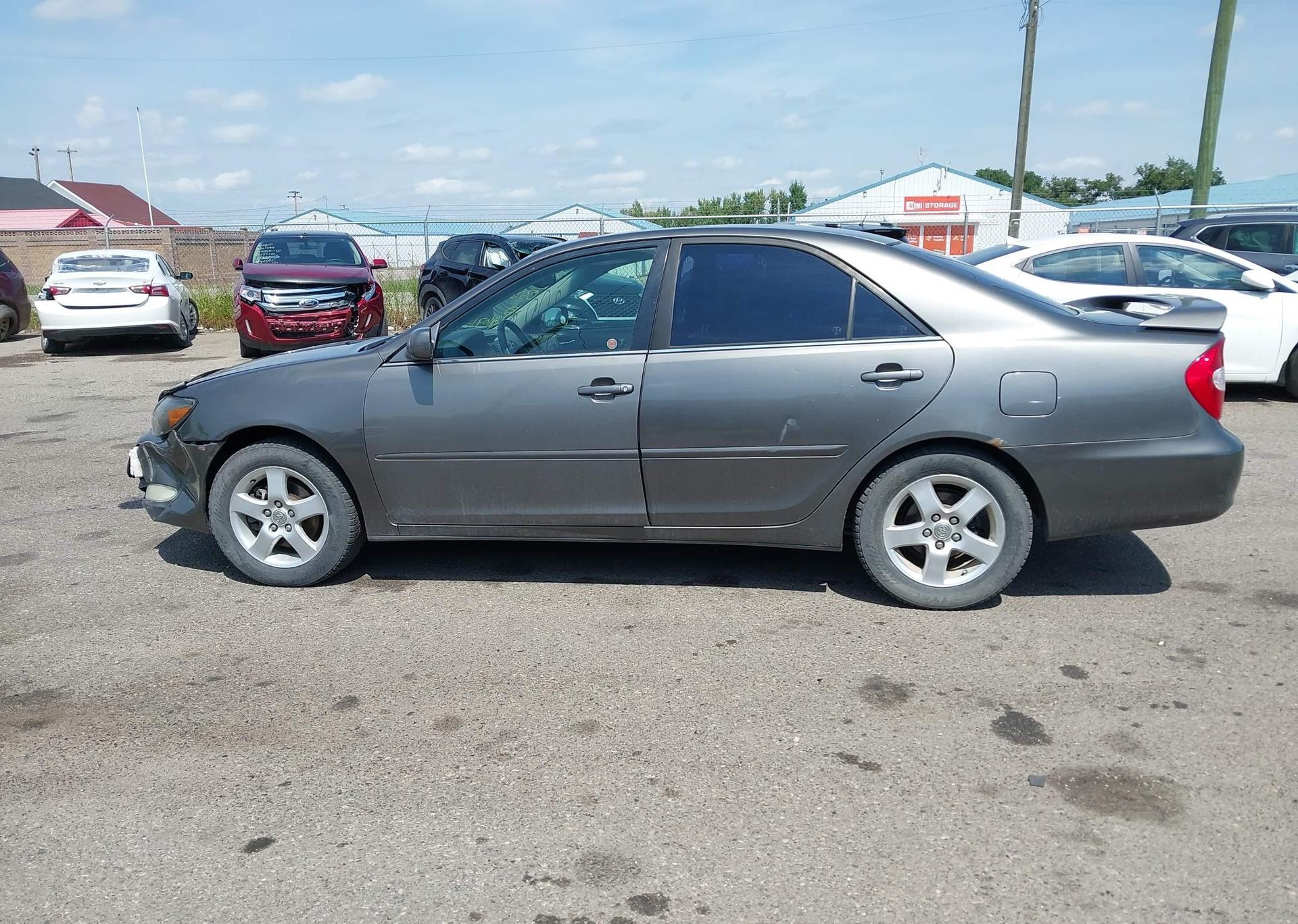 2002 TOYOTA CAMRY LE V6