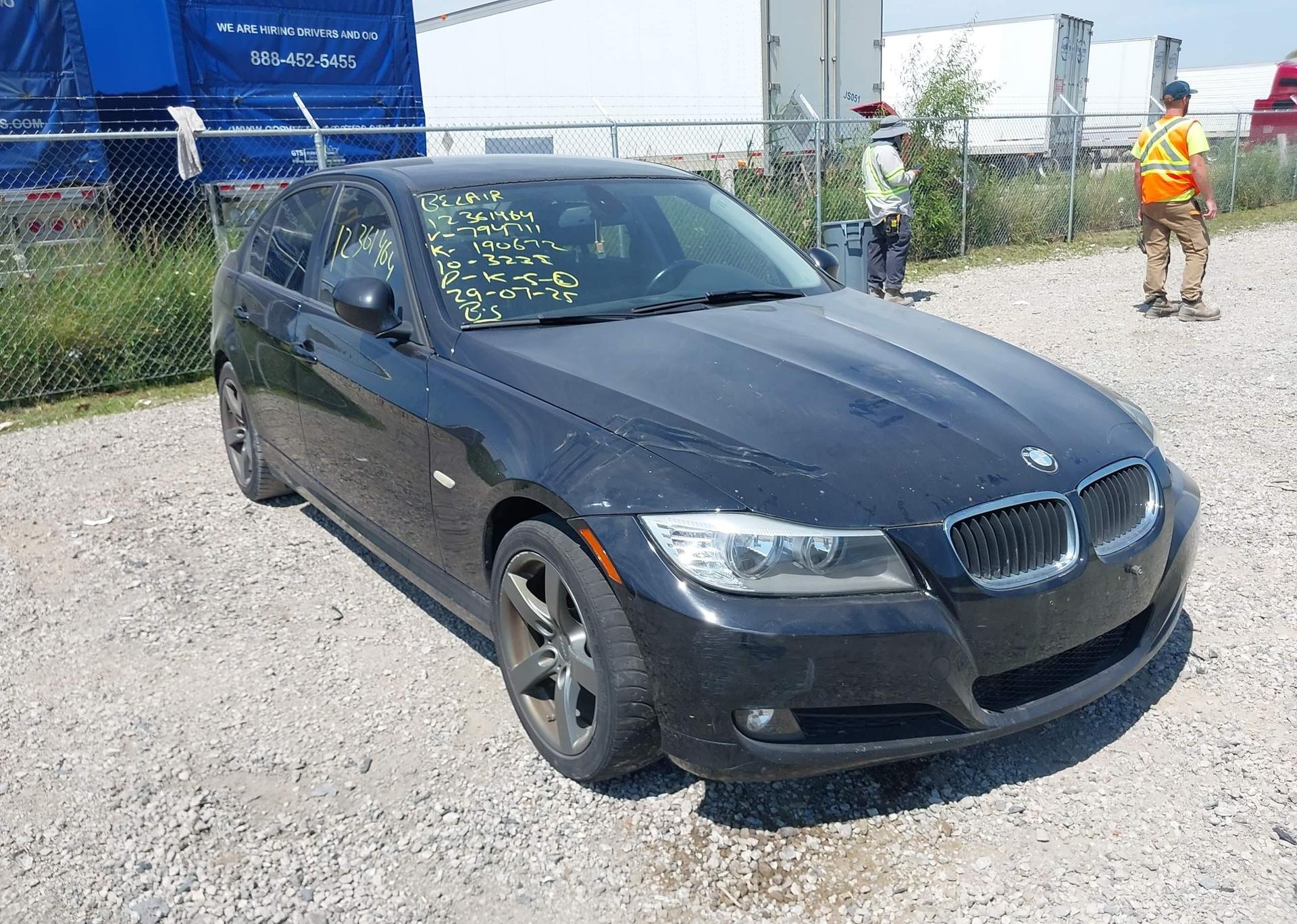 2010 BMW 323I