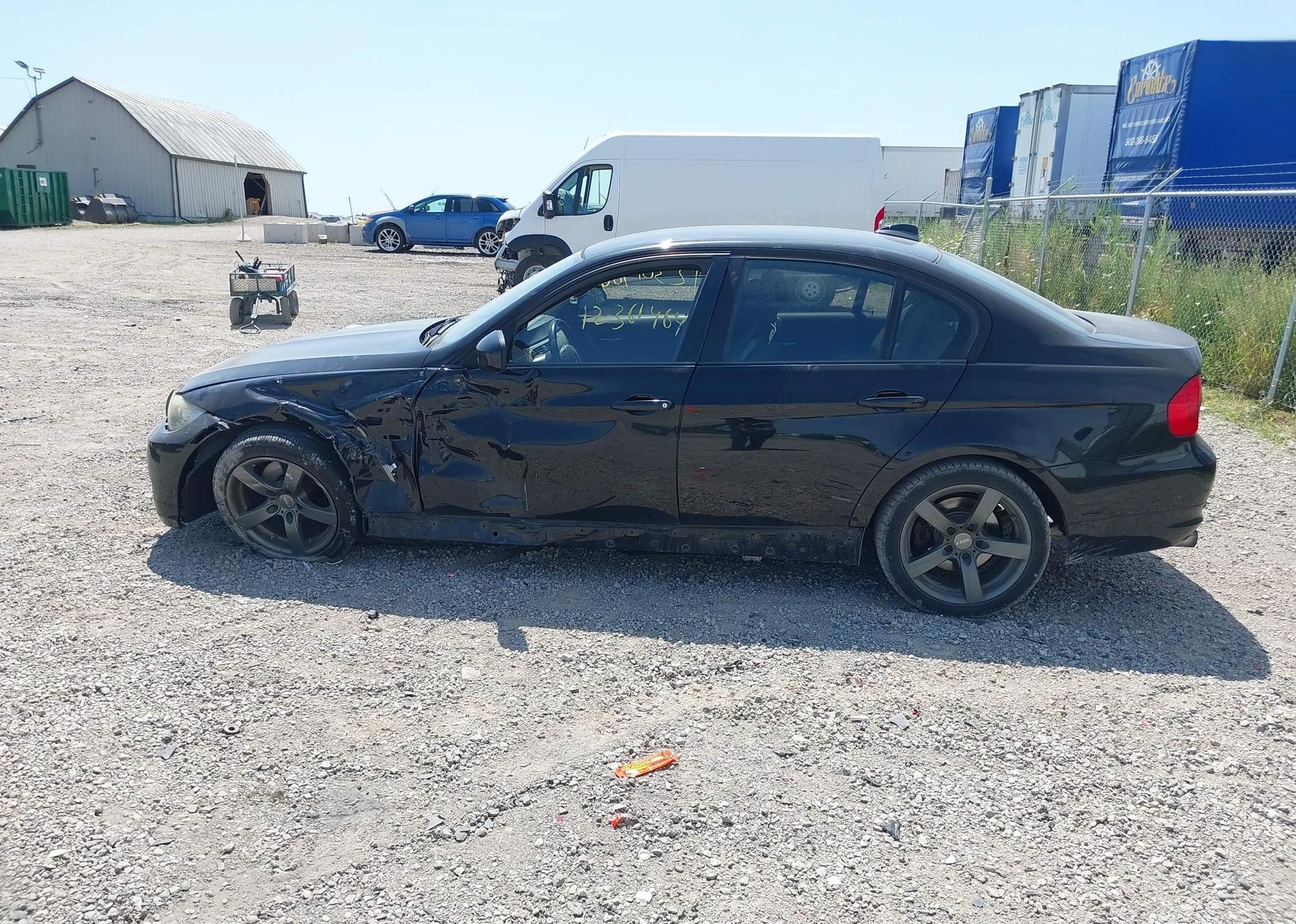 2010 BMW 323I