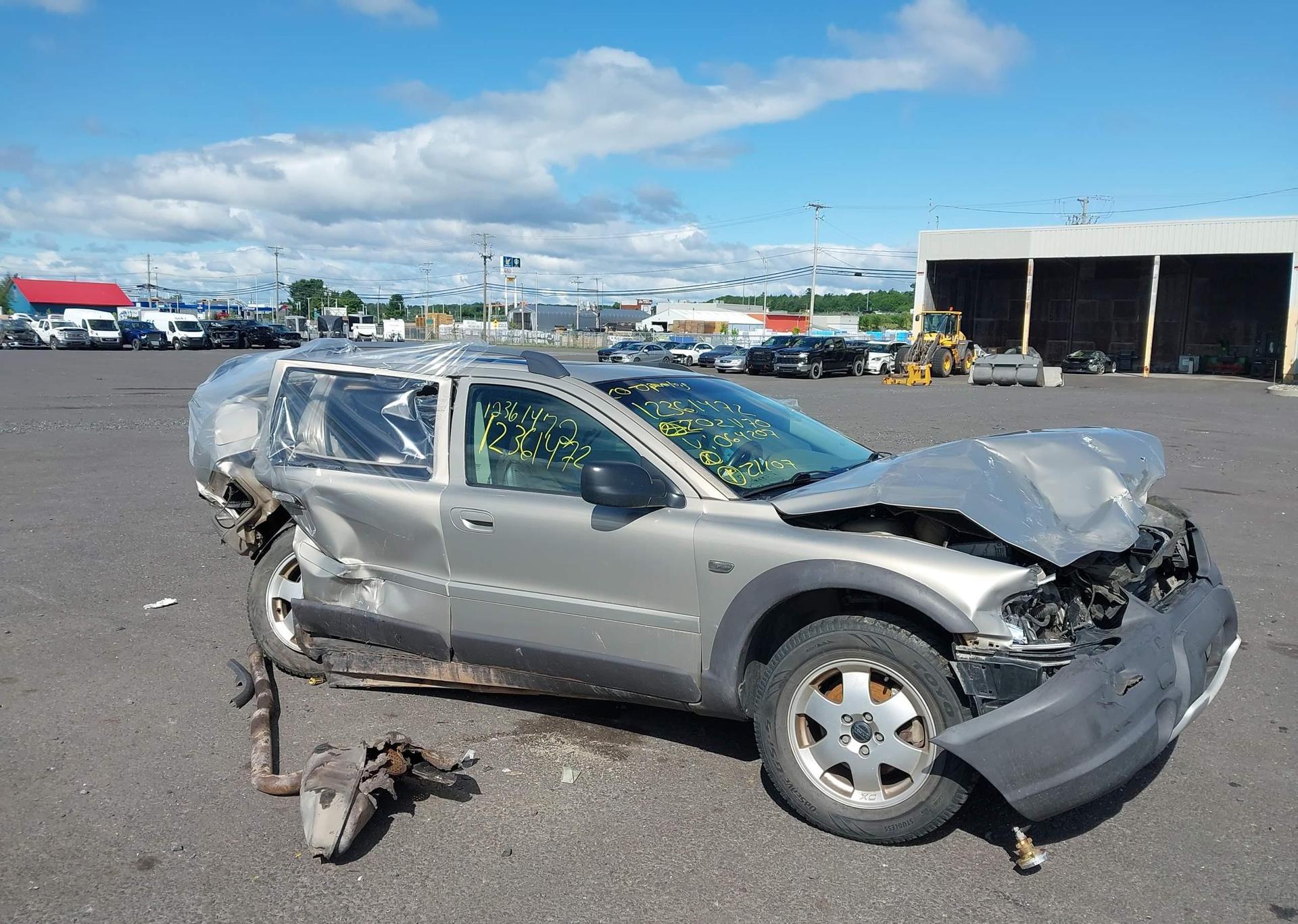 2002 VOLVO V70 XC