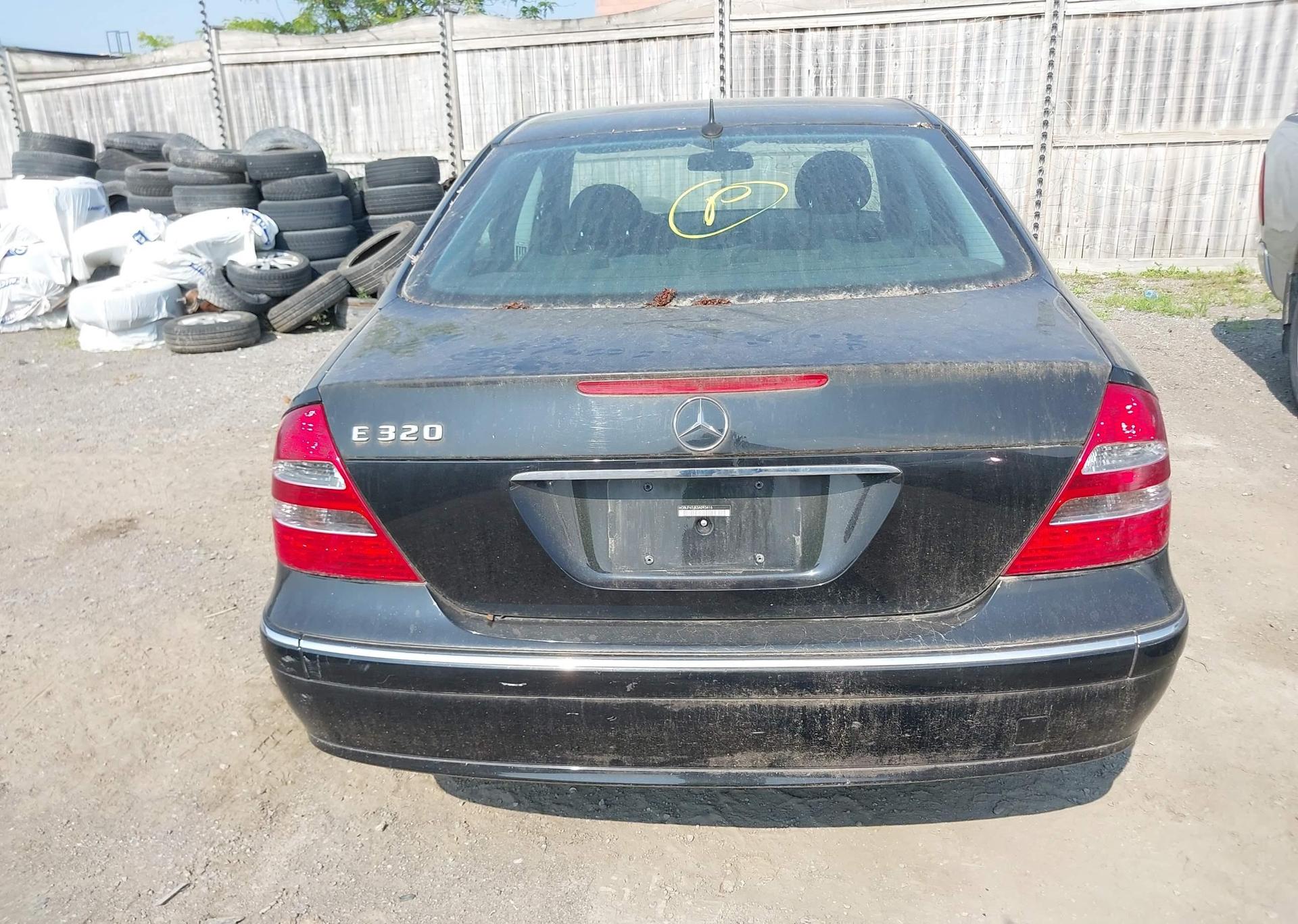 2003 MERCEDES-BENZ E 320