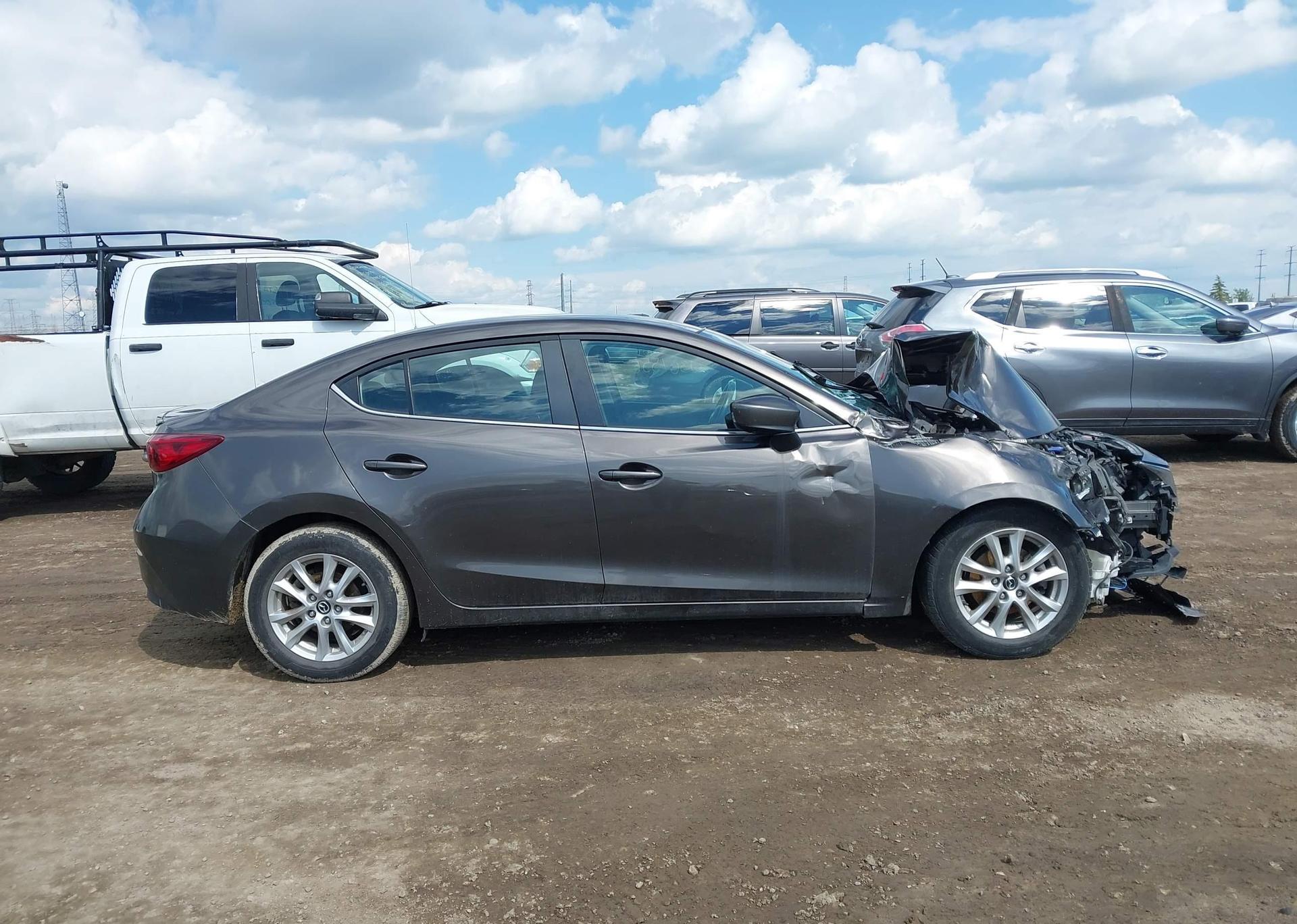 2015 MAZDA MAZDA3 GS