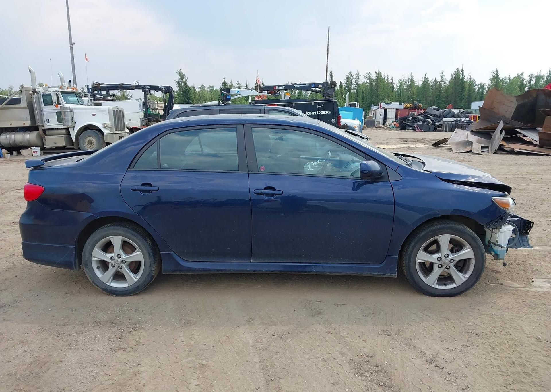 2013 TOYOTA COROLLA S