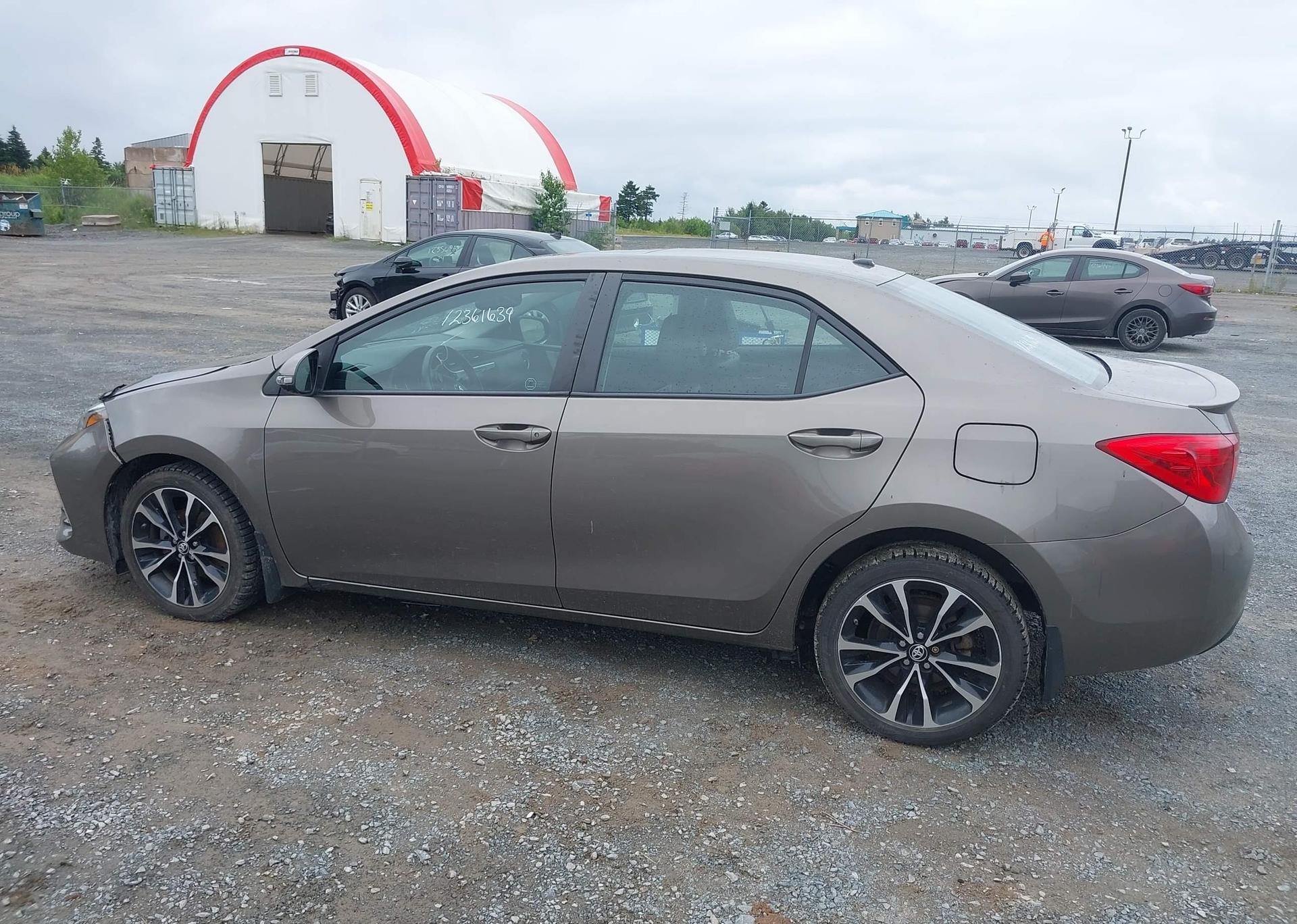 2018 TOYOTA COROLLA SE