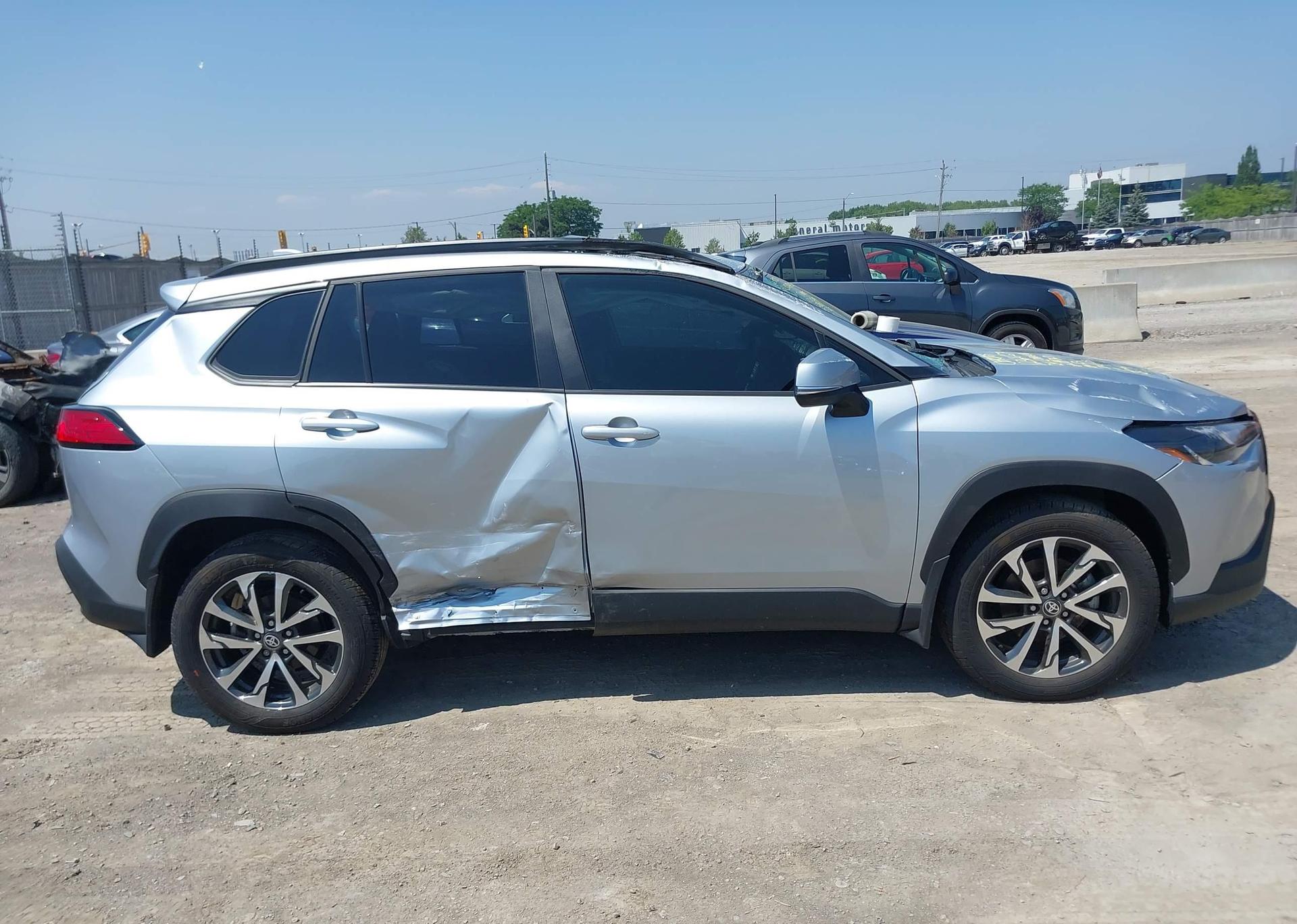 2024 TOYOTA COROLLA CROSS LE