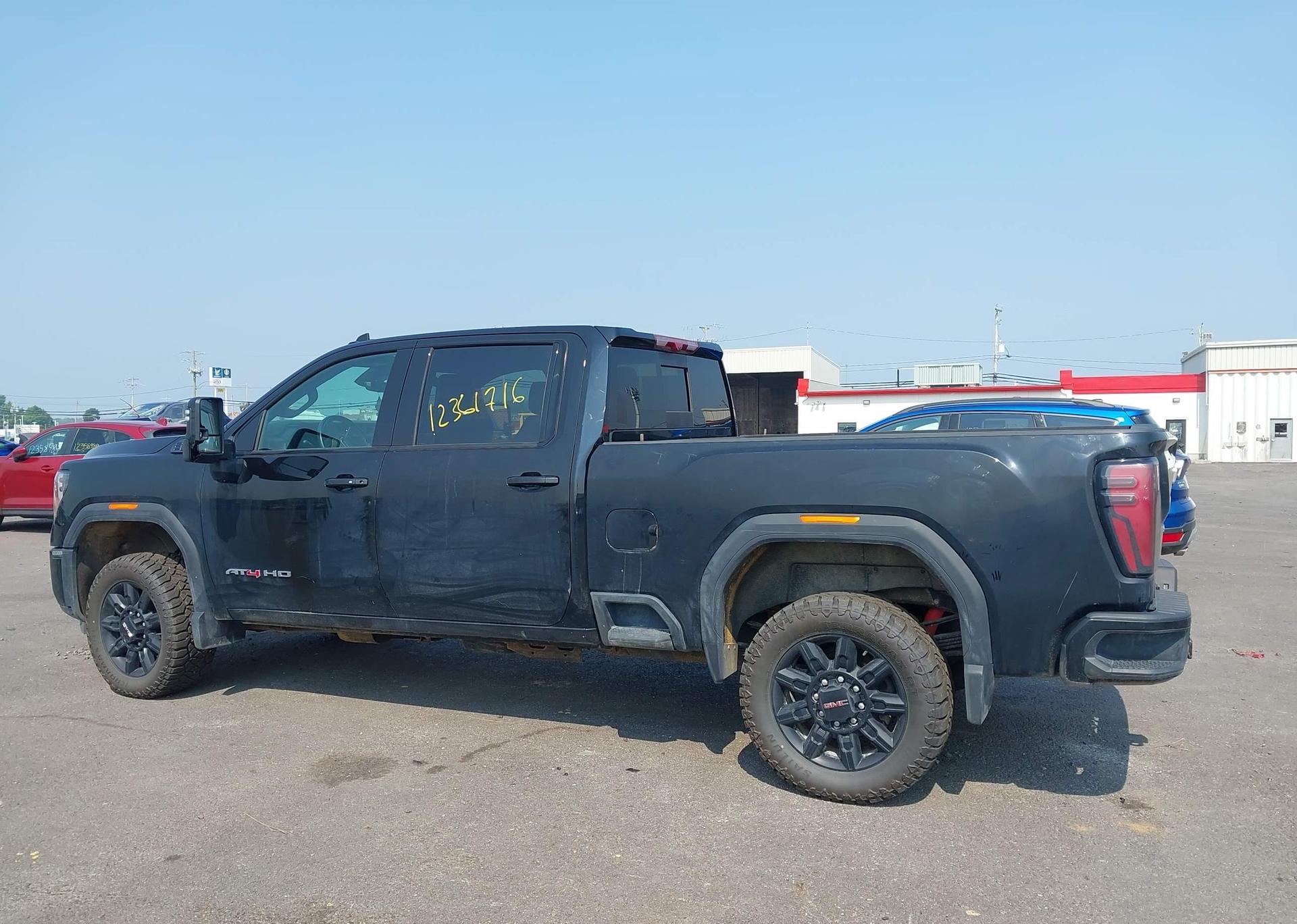 2024 GMC SIERRA K2500 AT4