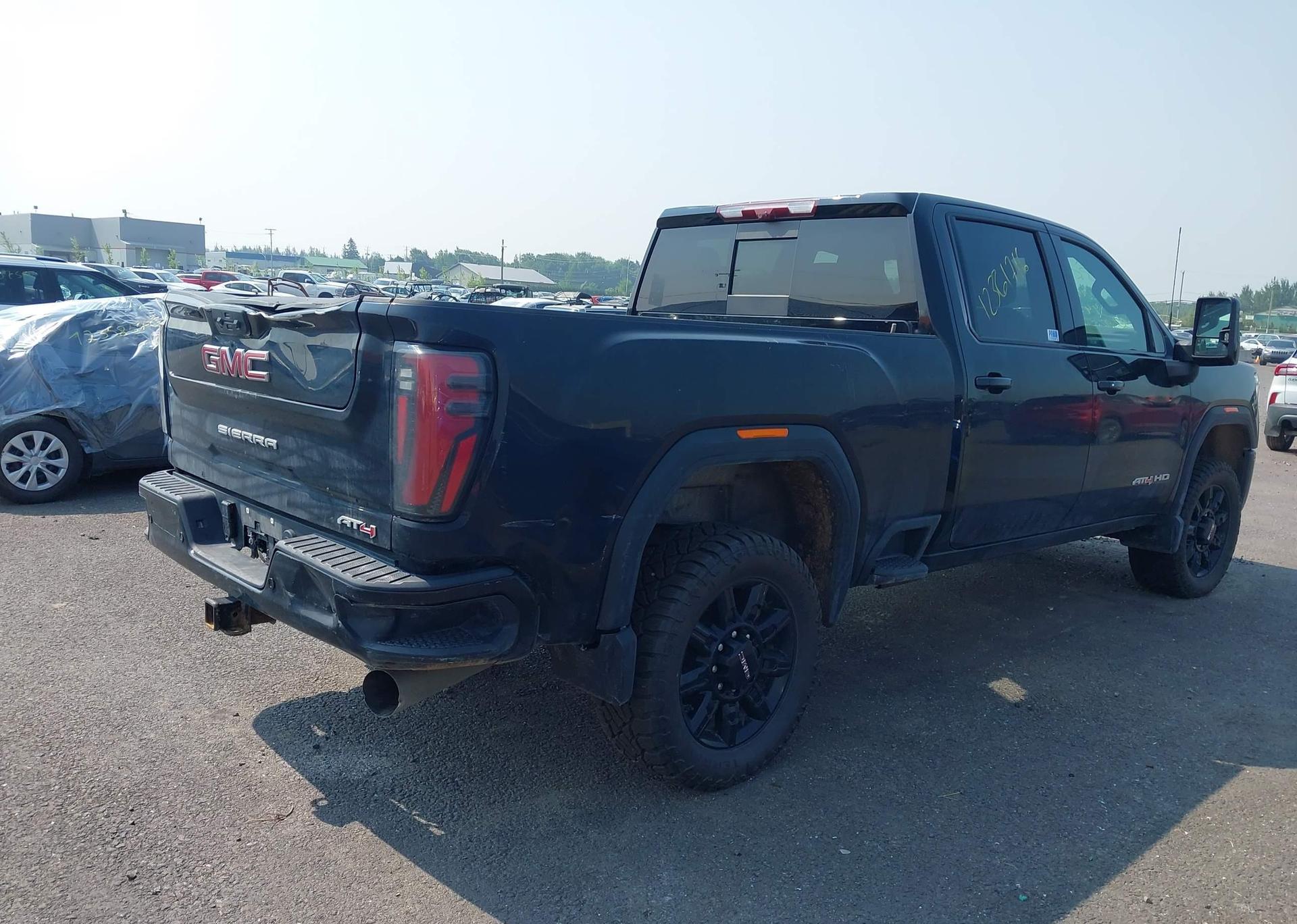 2024 GMC SIERRA K2500 AT4