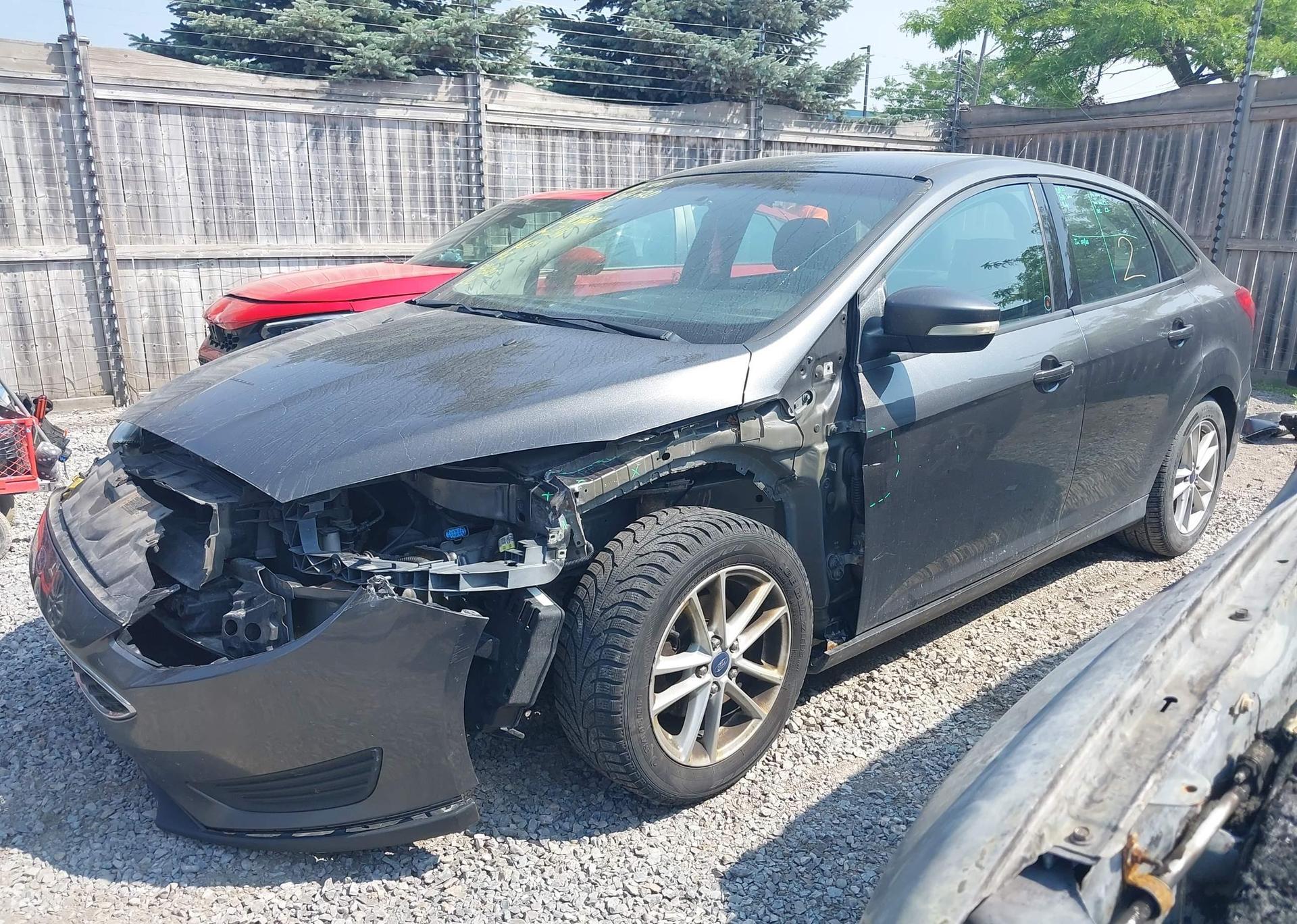 2015 FORD FOCUS SE