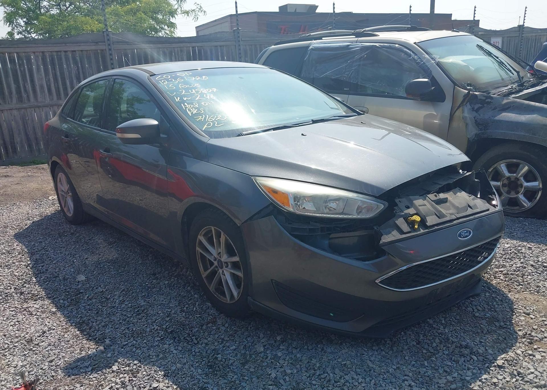 2015 FORD FOCUS SE