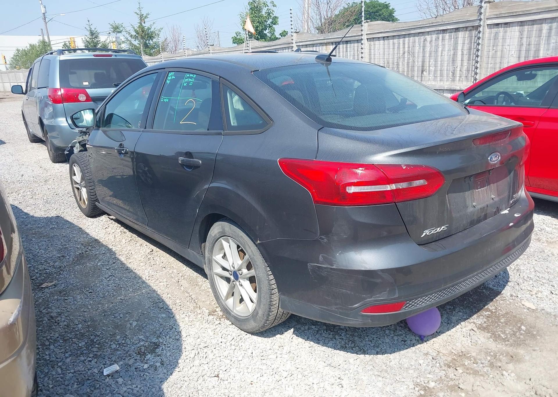 2015 FORD FOCUS SE