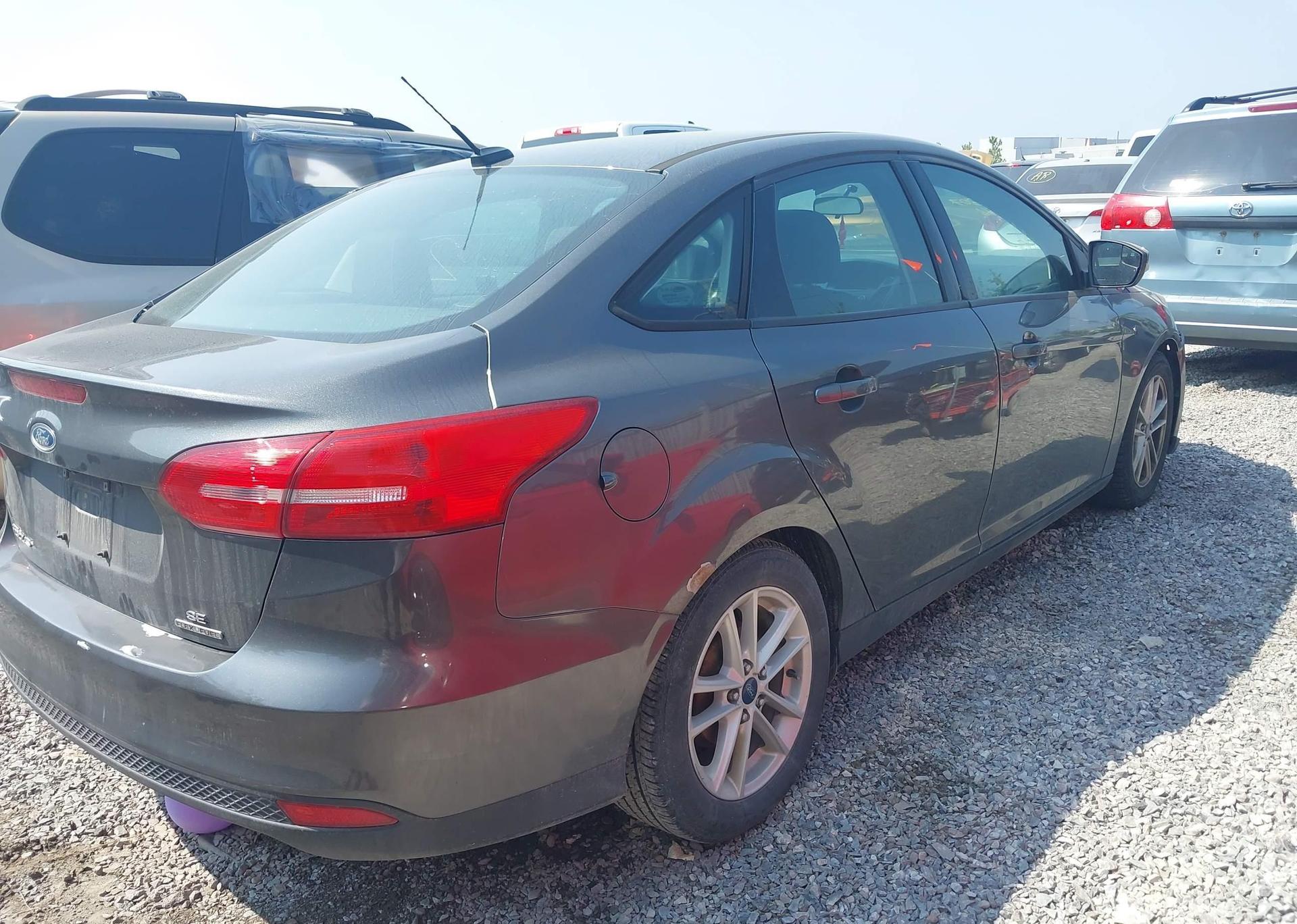 2015 FORD FOCUS SE