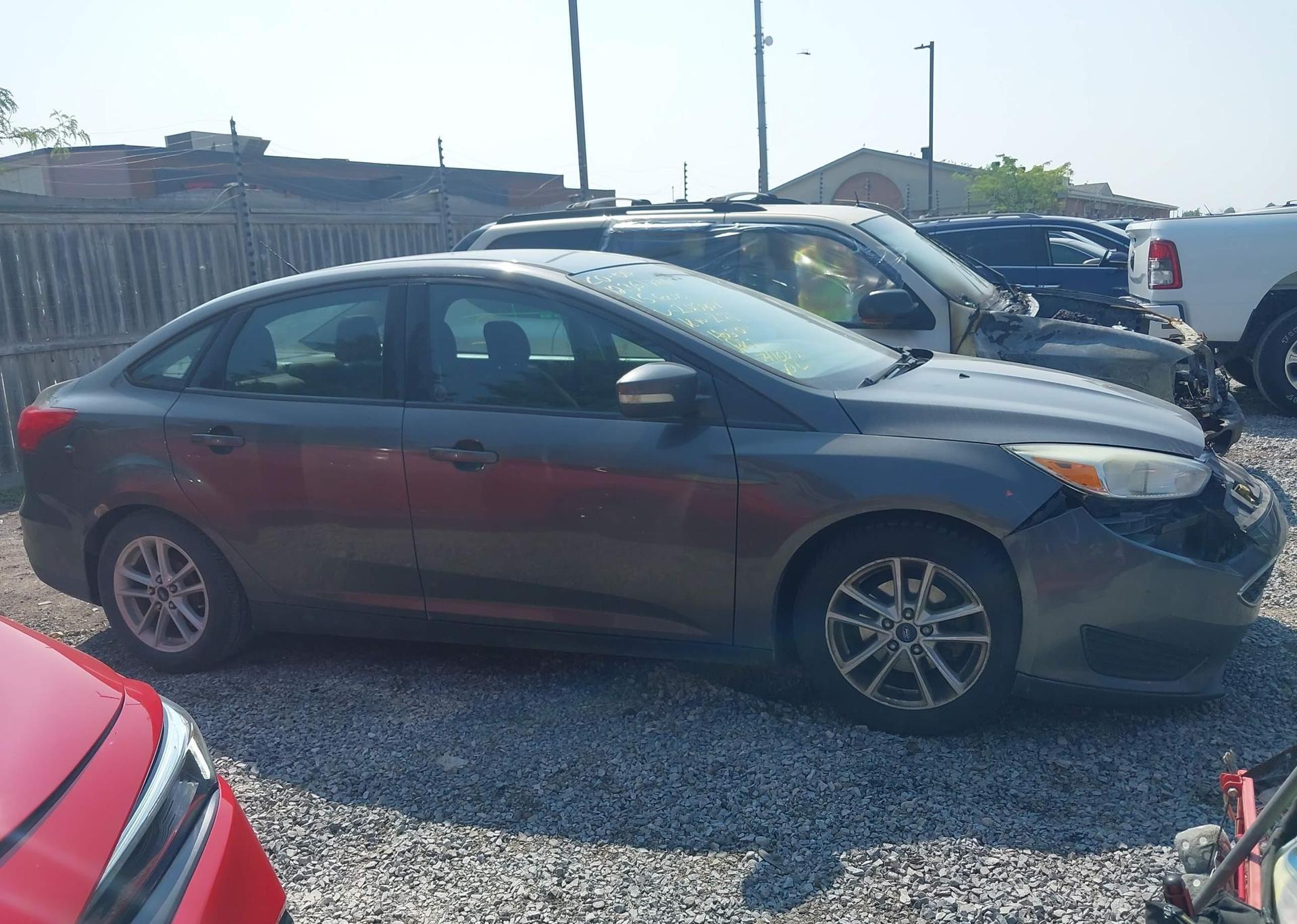 2015 FORD FOCUS SE