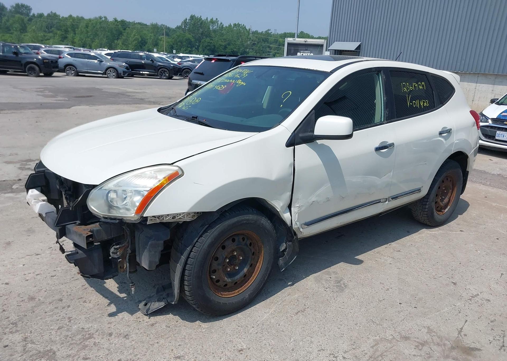 2013 NISSAN ROGUE S