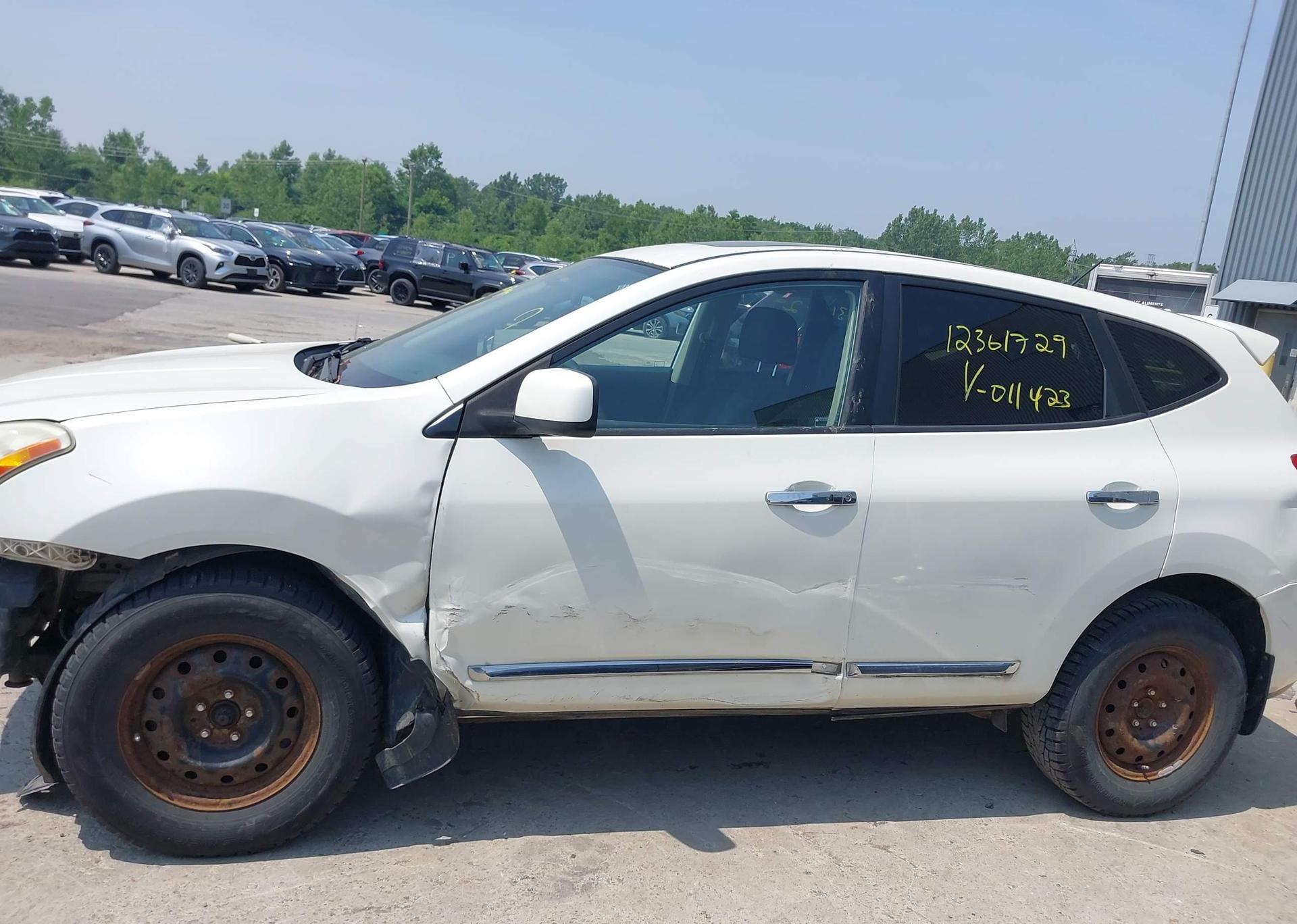 2013 NISSAN ROGUE S