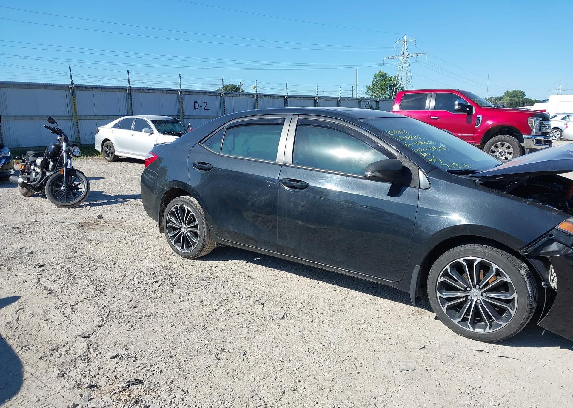2016 TOYOTA COROLLA