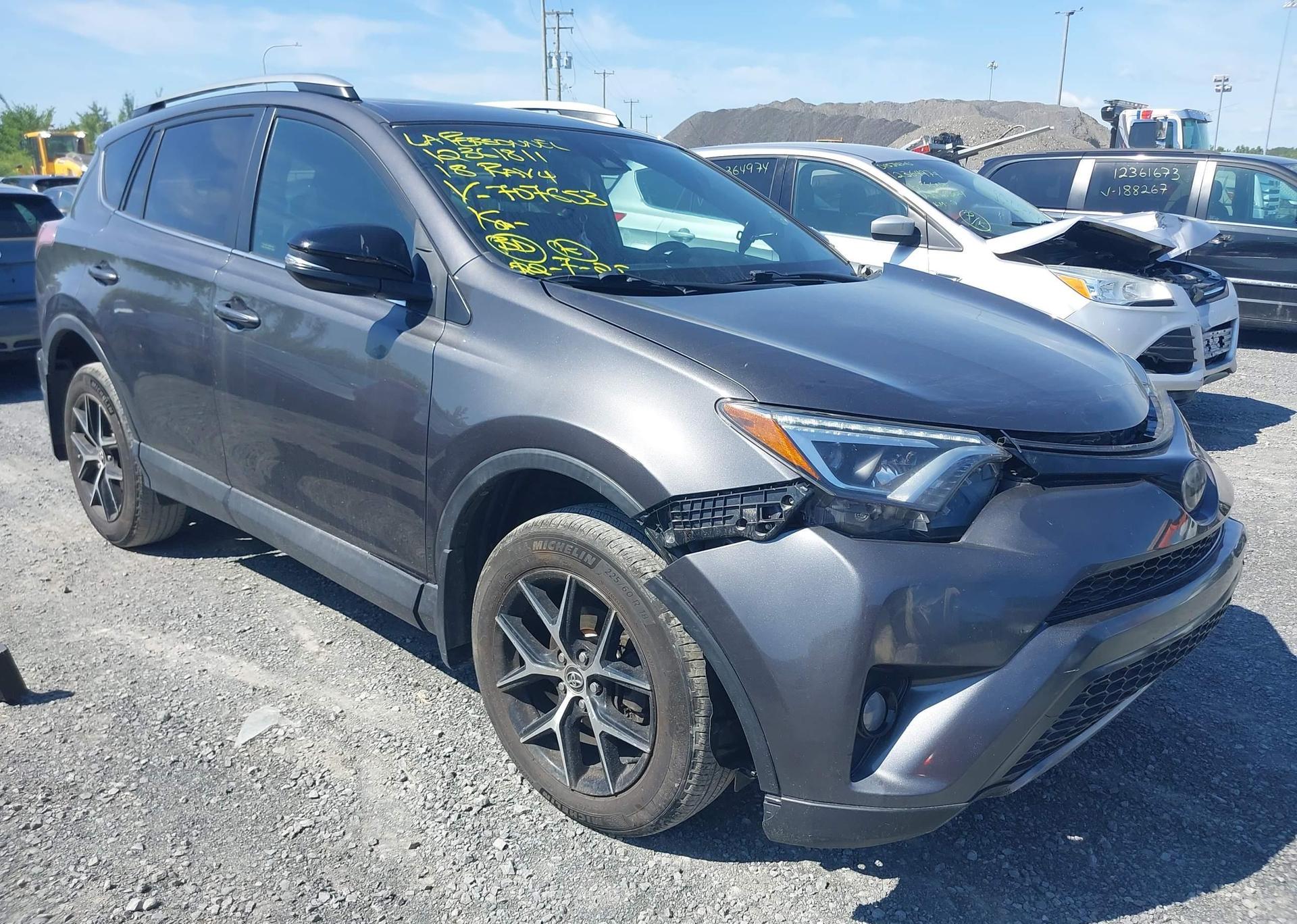 2018 TOYOTA RAV4 SE