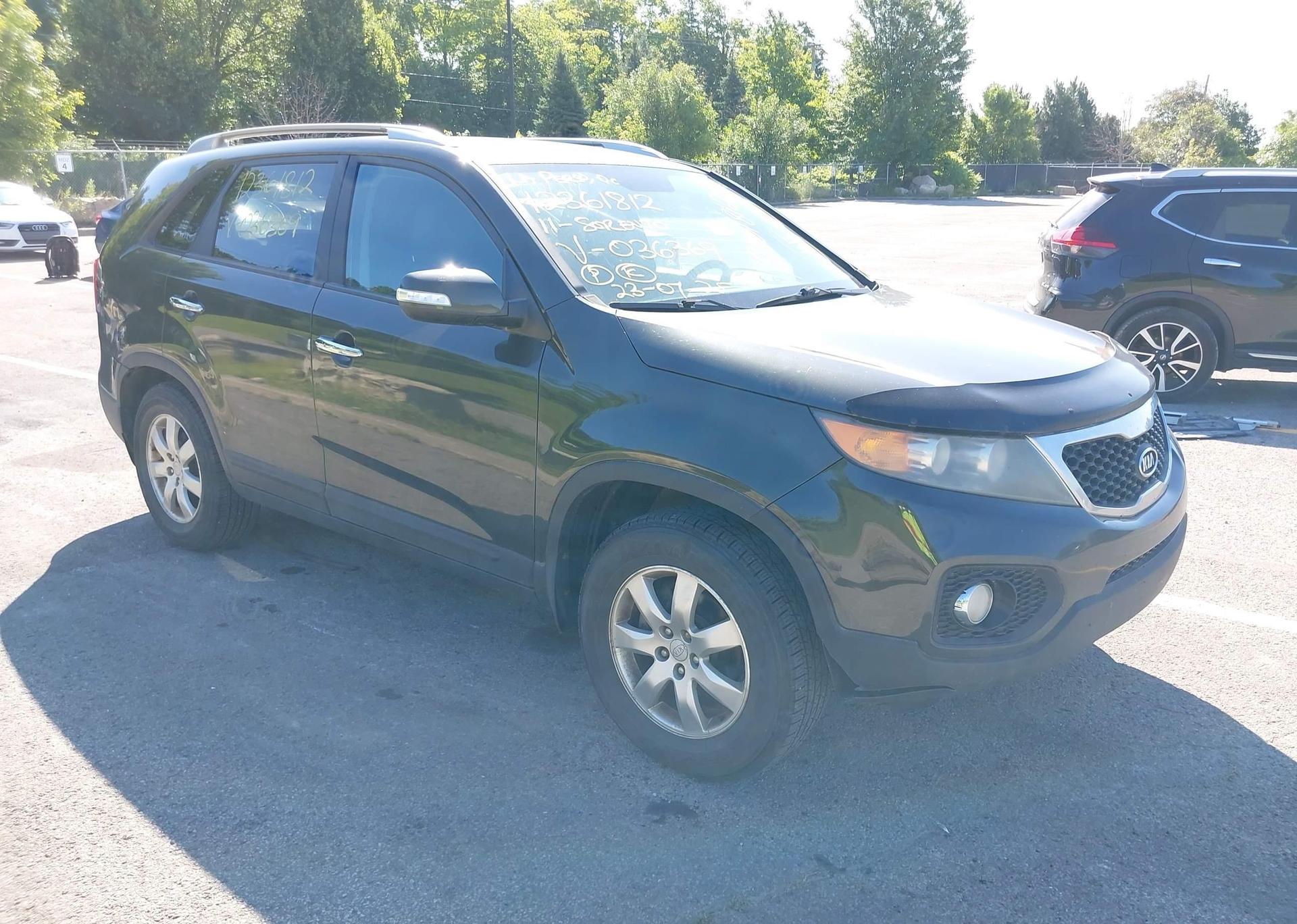 2011 KIA SORENTO LX