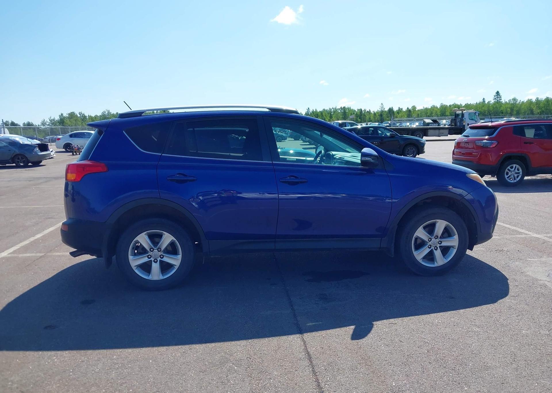 2014 TOYOTA RAV4 XLE