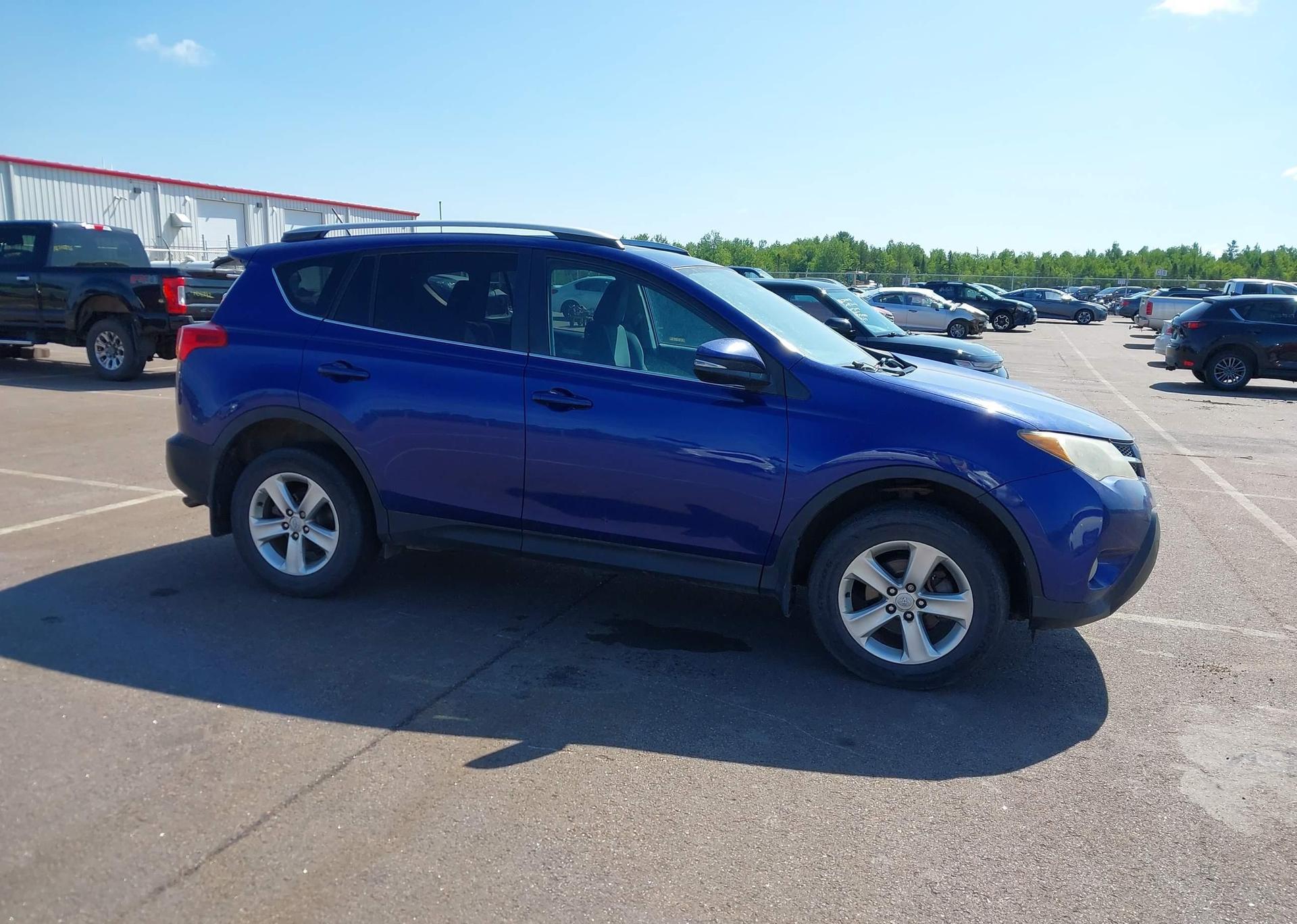 2014 TOYOTA RAV4 XLE