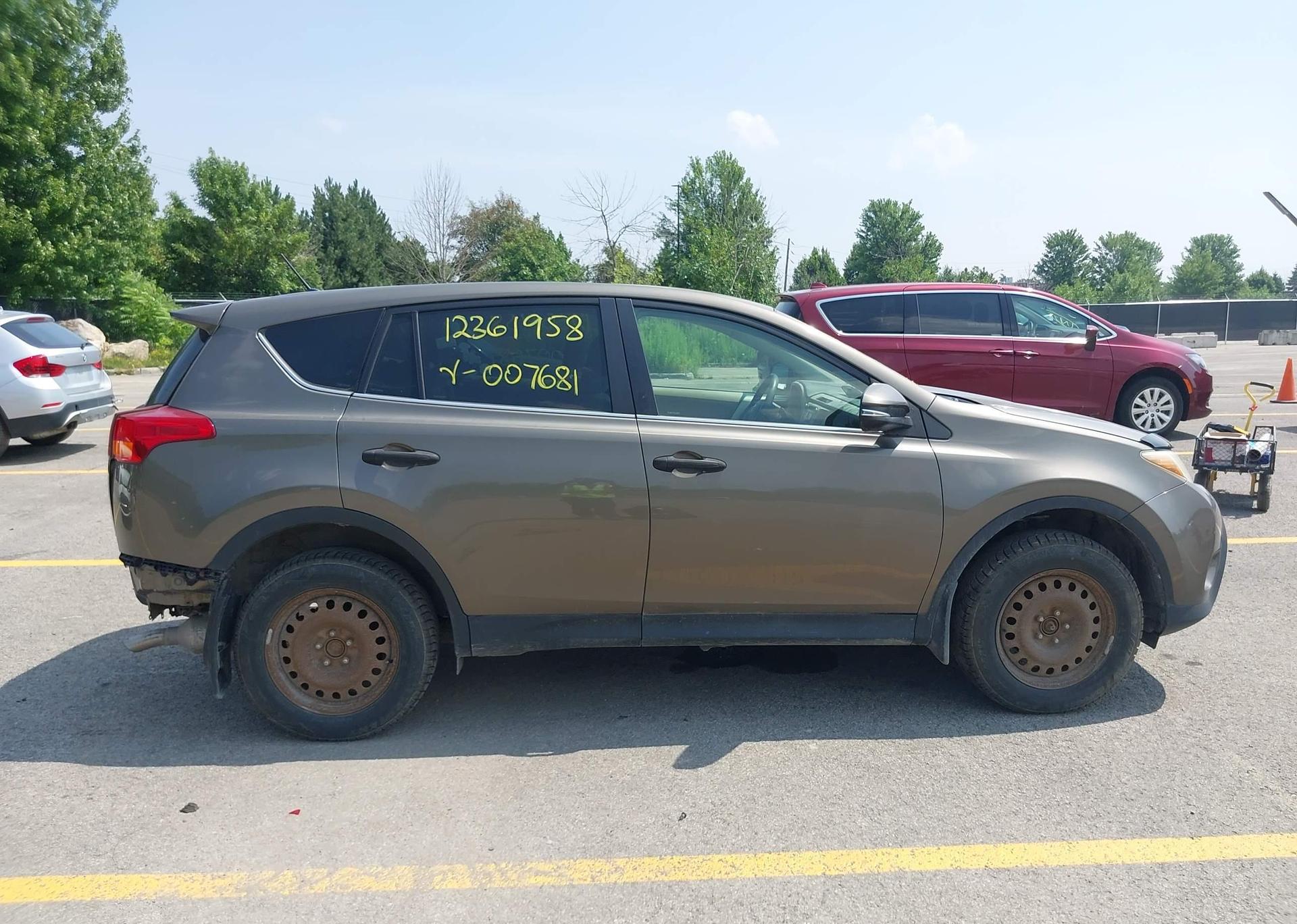 2013 TOYOTA RAV4 LE