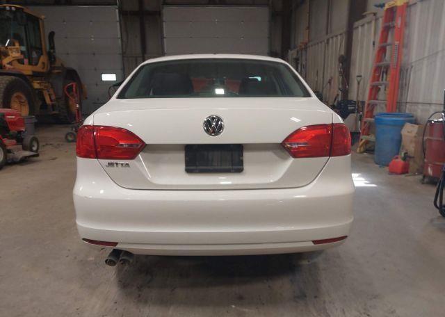2013 VOLKSWAGEN JETTA 2.0L TRENDLINE