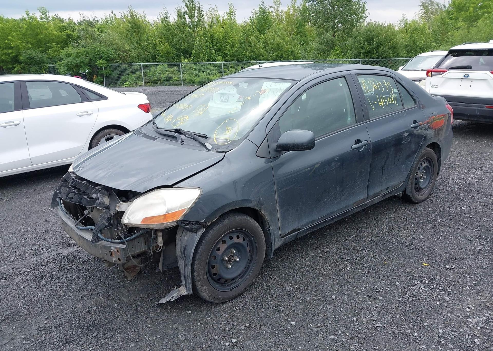 2011 TOYOTA YARIS