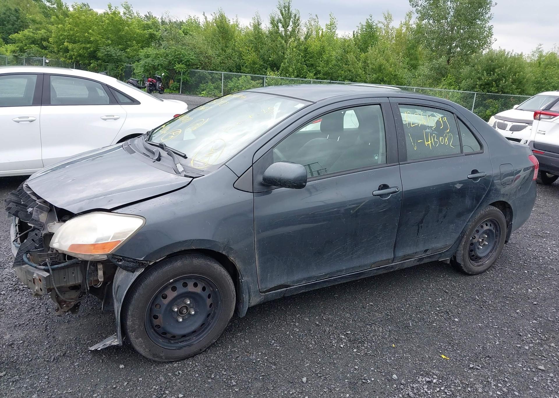 2011 TOYOTA YARIS