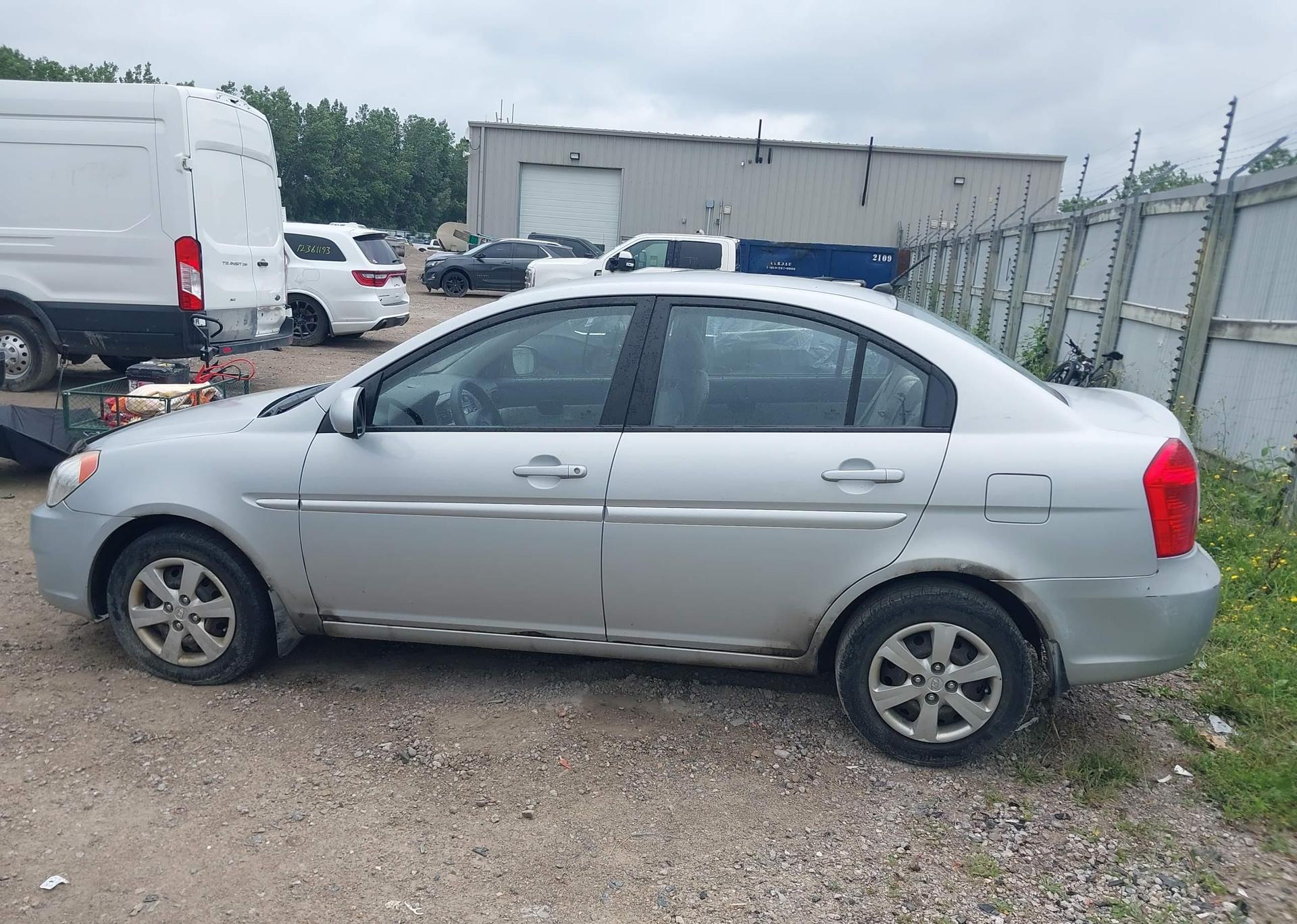 2010 HYUNDAI ACCENT GLS