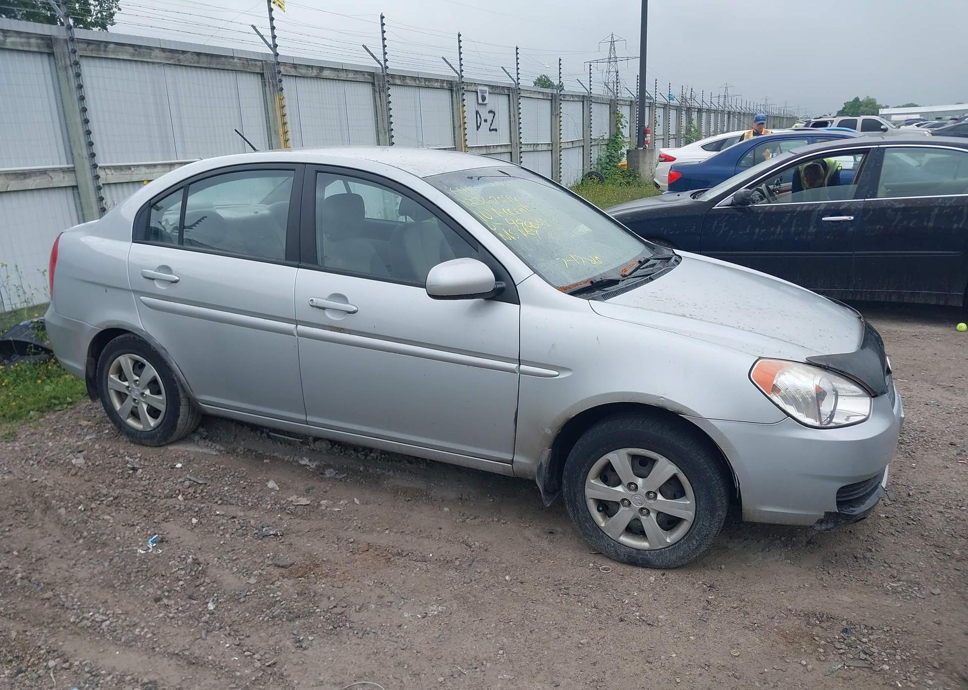 2010 HYUNDAI ACCENT GLS