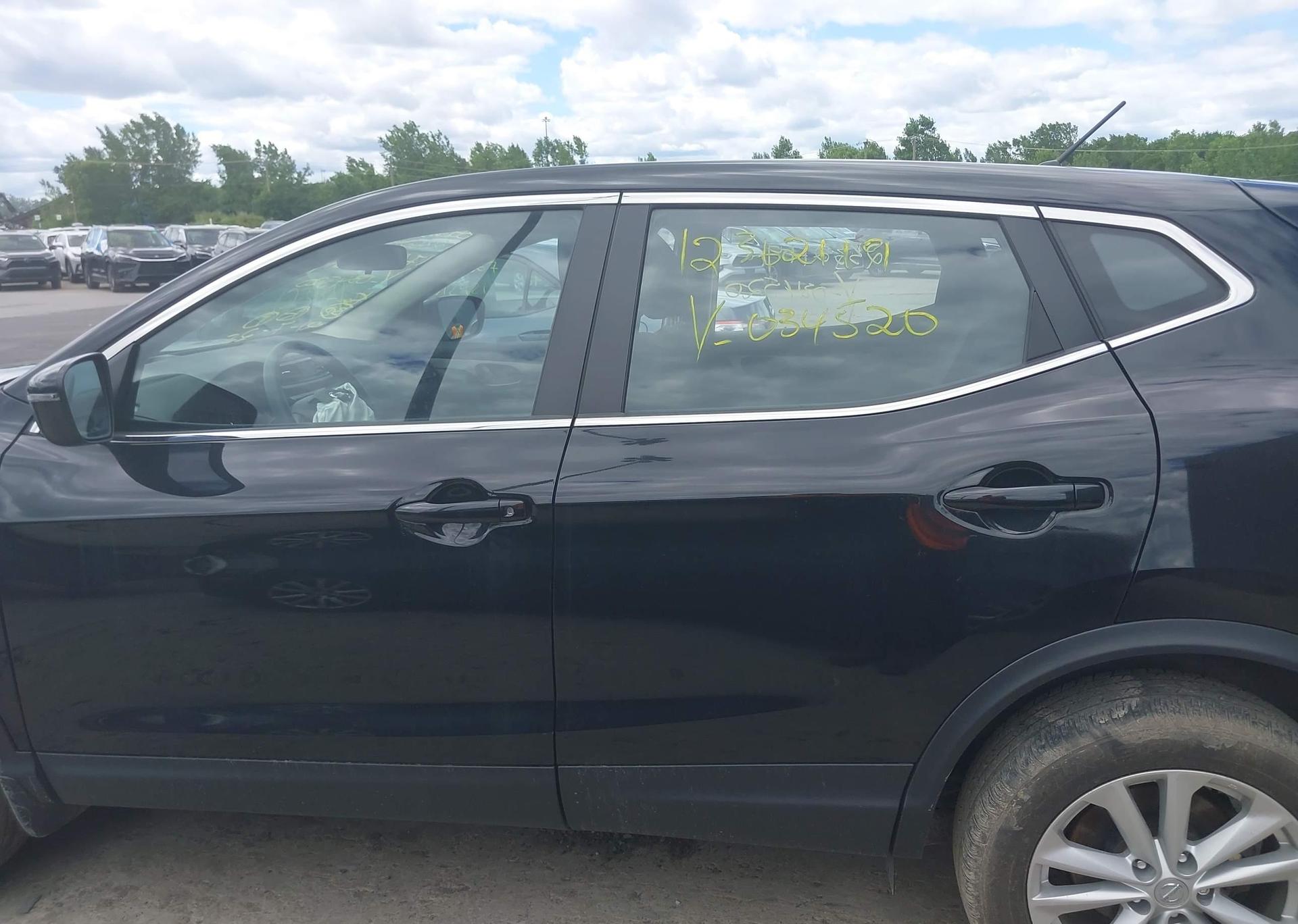 2017 NISSAN QASHQAI