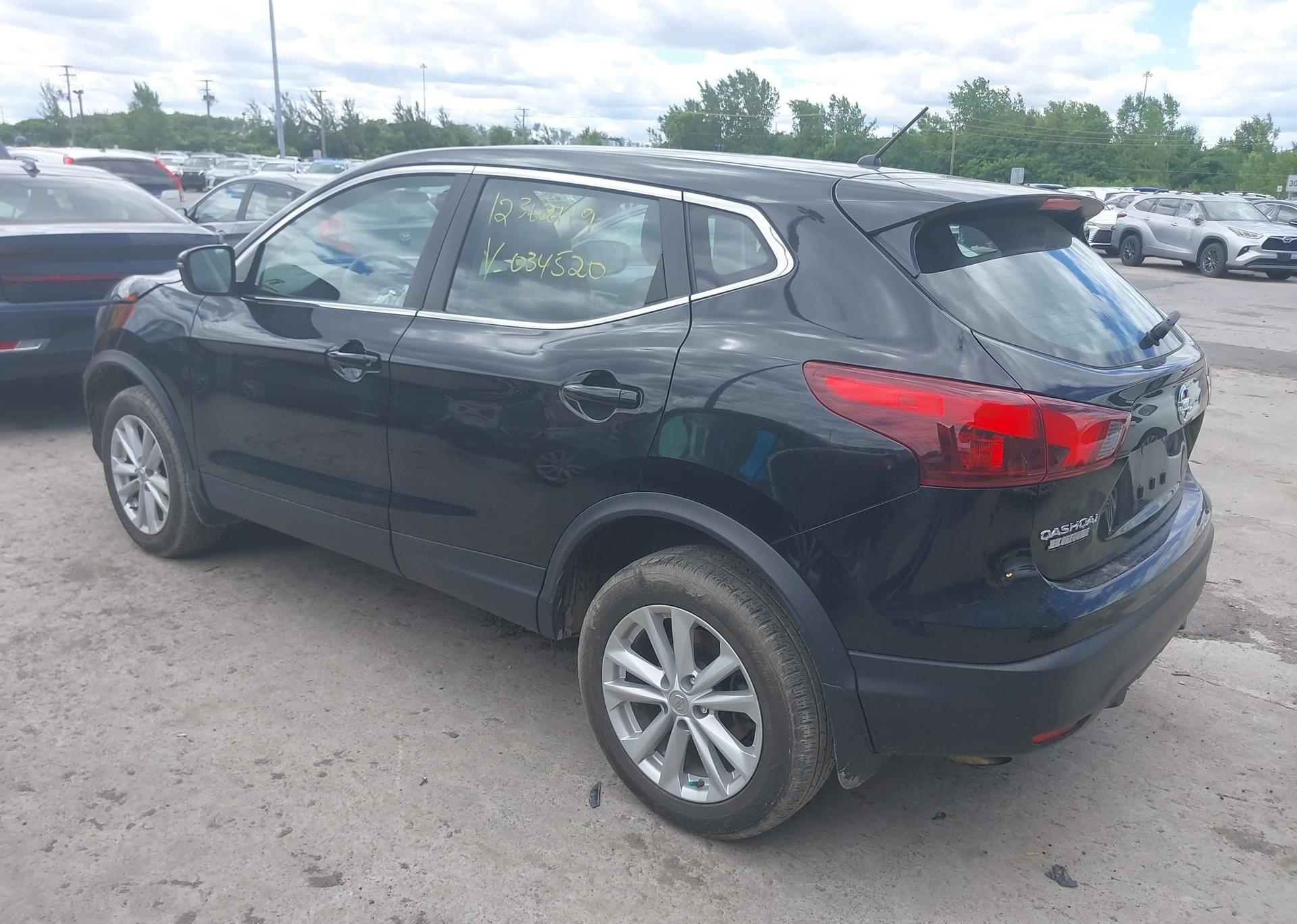 2017 NISSAN QASHQAI