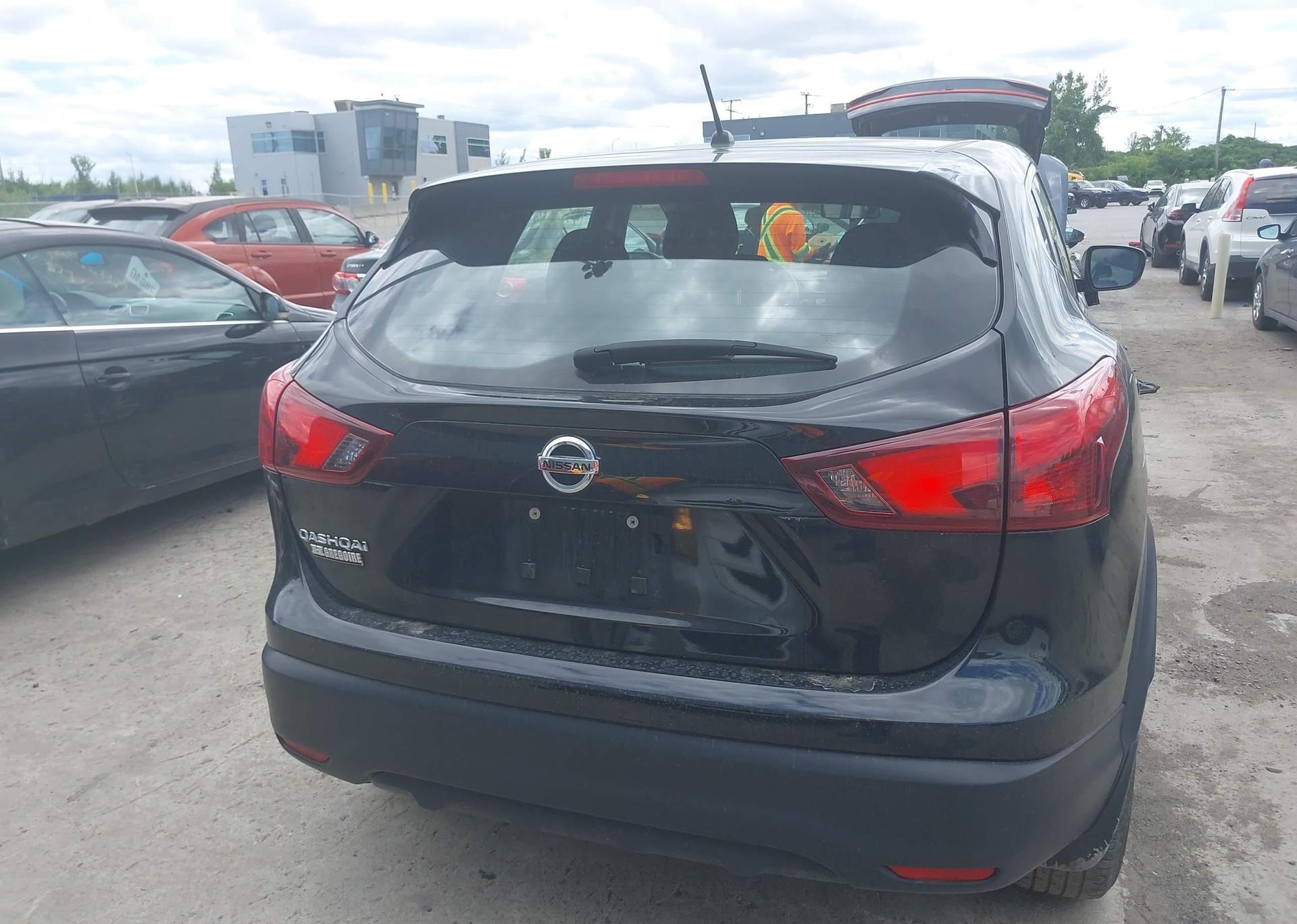 2017 NISSAN QASHQAI