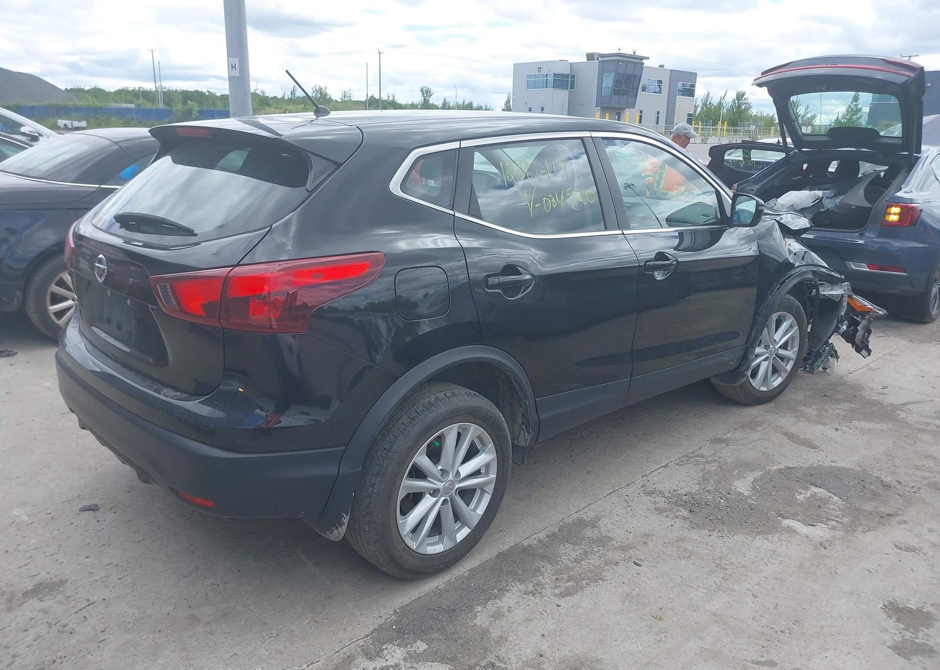 2017 NISSAN QASHQAI