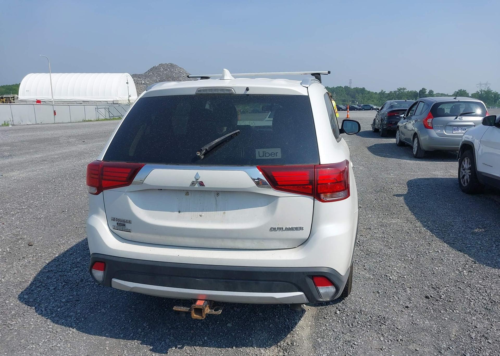 2018 MITSUBISHI OUTLANDER SE
