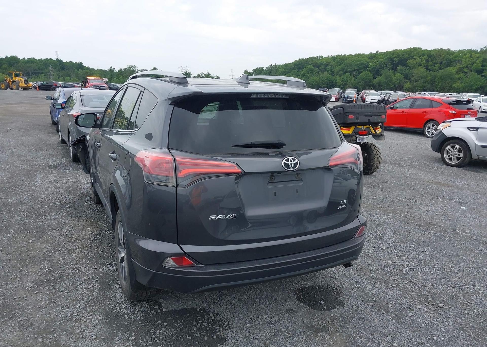 2018 TOYOTA RAV4 LE