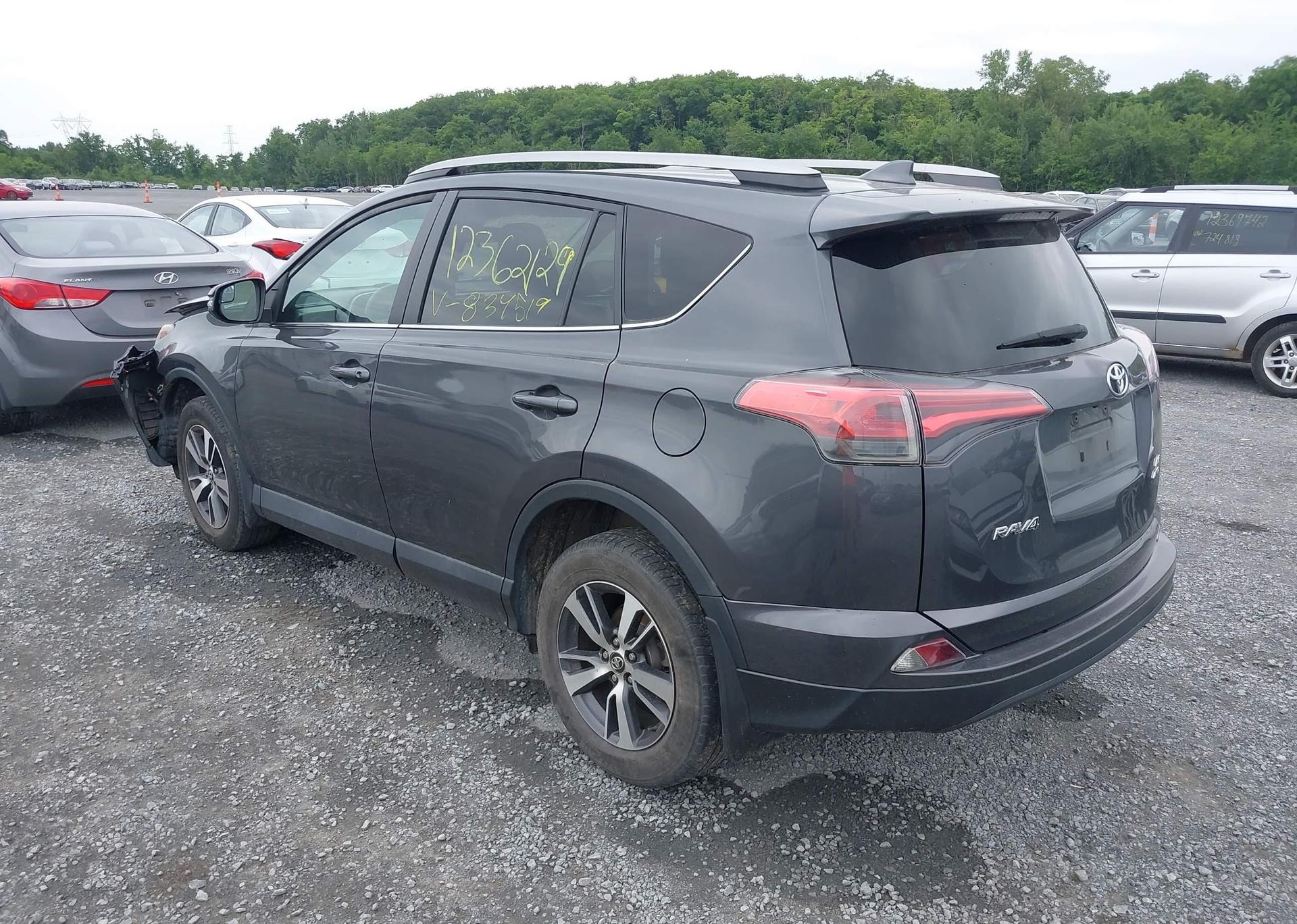 2018 TOYOTA RAV4 LE